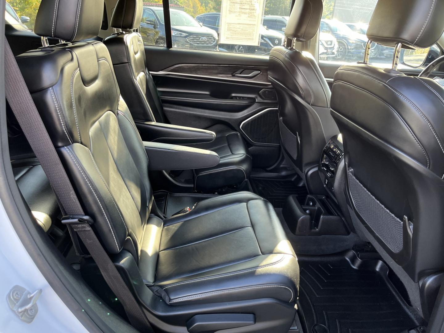 2021 Jeep Grand Cherokee Limited 4WD (1C4RJKBG7M8) with an 3.6L V6 DOHC 24V engine, 8A transmission, located at 547 E. Main St., Orwell, OH, 44076, (440) 437-5893, 41.535435, -80.847855- Photo#36