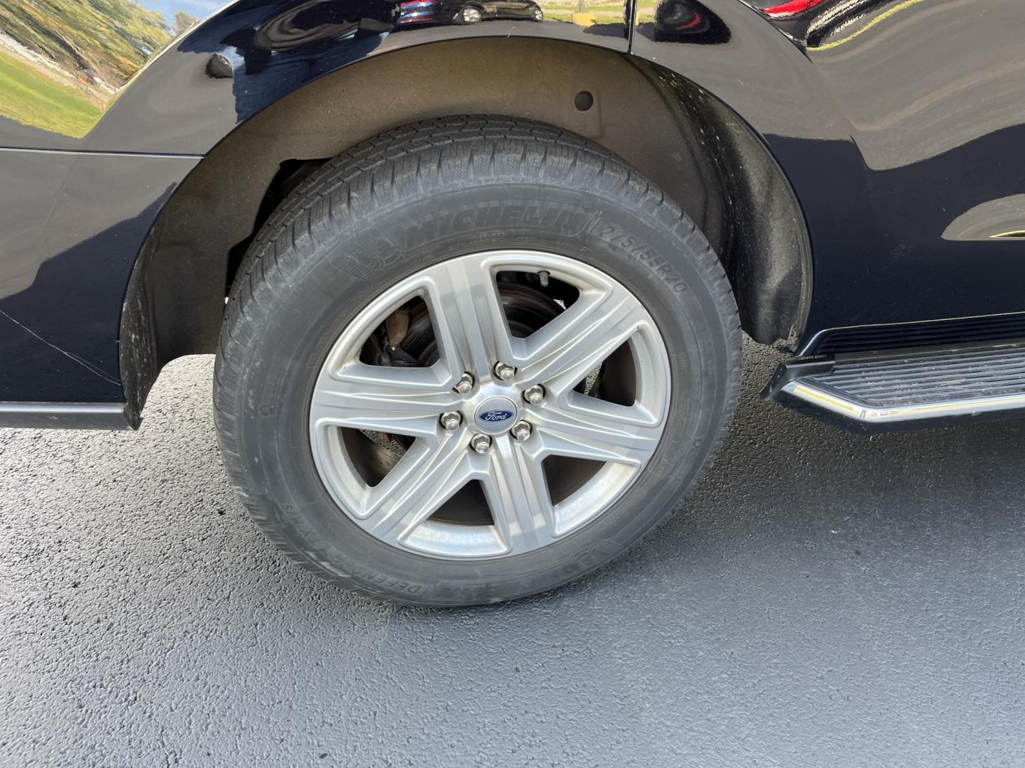 2020 Ford Expedition XLT 4WD (1FMJU1JT1LE) with an 3.5L V6 DOHC 24V FFV engine, 6A transmission, located at 547 E. Main St., Orwell, OH, 44076, (440) 437-5893, 41.535435, -80.847855 - 2020 Ford Expedition XLT 4WD – Full-Size Comfort Built for Family Miles When you need more room than a midsize crossover and more comfort than a basic three-row, this 2020 Ford Expedition XLT 4WD is set up for the job. Finished in Agate Black on 20" aluminum wheels, with daytime running lights an- Photo#7