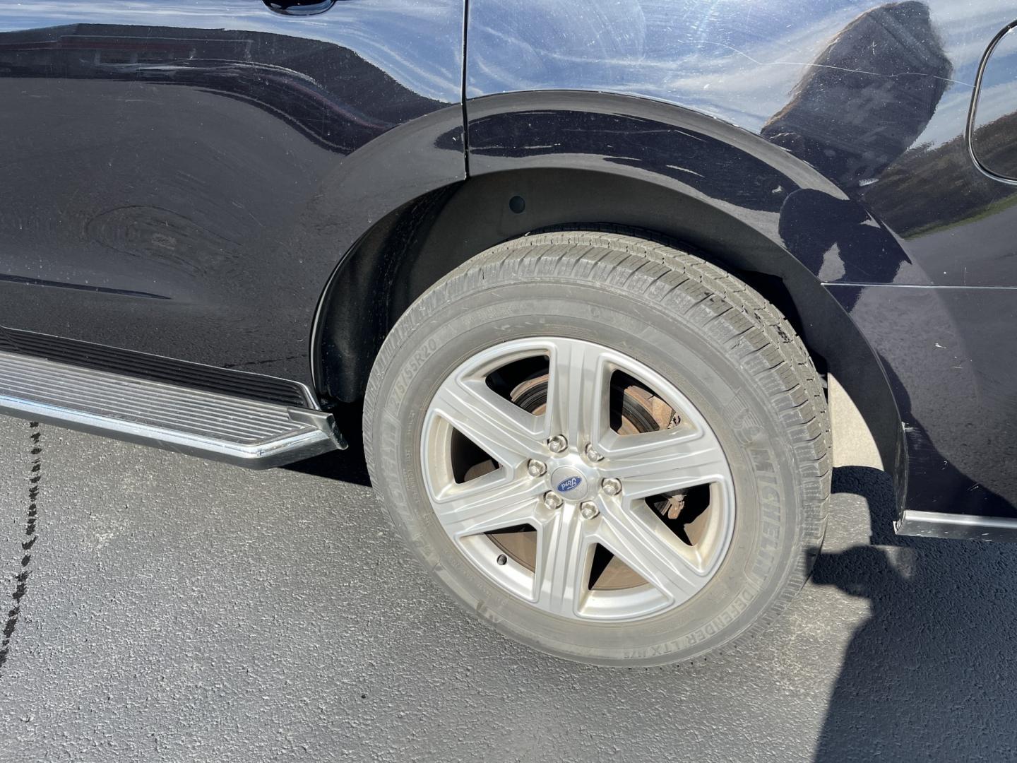 2020 Ford Expedition XLT 4WD (1FMJU1JT1LE) with an 3.5L V6 DOHC 24V FFV engine, 6A transmission, located at 547 E. Main St., Orwell, OH, 44076, (440) 437-5893, 41.535435, -80.847855 - 2020 Ford Expedition XLT 4WD – Full-Size Comfort Built for Family Miles When you need more room than a midsize crossover and more comfort than a basic three-row, this 2020 Ford Expedition XLT 4WD is set up for the job. Finished in Agate Black on 20" aluminum wheels, with daytime running lights an- Photo#10