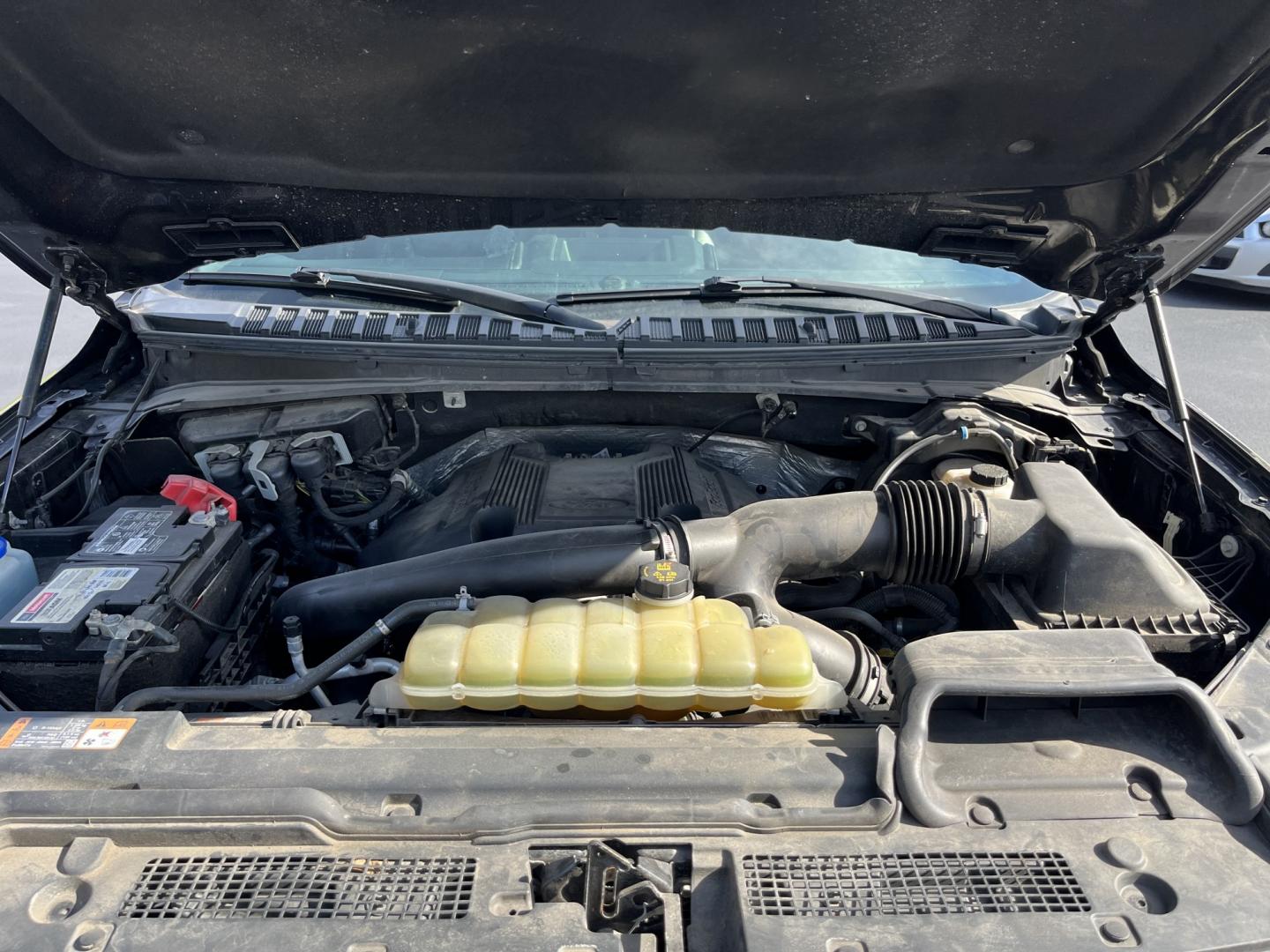 2020 Ford Expedition XLT 4WD (1FMJU1JT1LE) with an 3.5L V6 DOHC 24V FFV engine, 6A transmission, located at 547 E. Main St., Orwell, OH, 44076, (440) 437-5893, 41.535435, -80.847855 - 2020 Ford Expedition XLT 4WD – Full-Size Comfort Built for Family Miles When you need more room than a midsize crossover and more comfort than a basic three-row, this 2020 Ford Expedition XLT 4WD is set up for the job. Finished in Agate Black on 20" aluminum wheels, with daytime running lights an- Photo#13