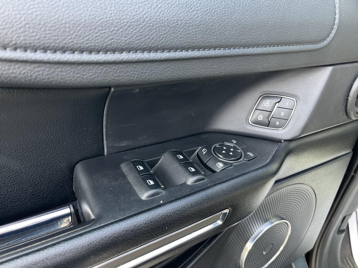 2020 Ford Expedition XLT 4WD (1FMJU1JT1LE) with an 3.5L V6 DOHC 24V FFV engine, 6A transmission, located at 547 E. Main St., Orwell, OH, 44076, (440) 437-5893, 41.535435, -80.847855 - 2020 Ford Expedition XLT 4WD – Full-Size Comfort Built for Family Miles When you need more room than a midsize crossover and more comfort than a basic three-row, this 2020 Ford Expedition XLT 4WD is set up for the job. Finished in Agate Black on 20" aluminum wheels, with daytime running lights an- Photo#18