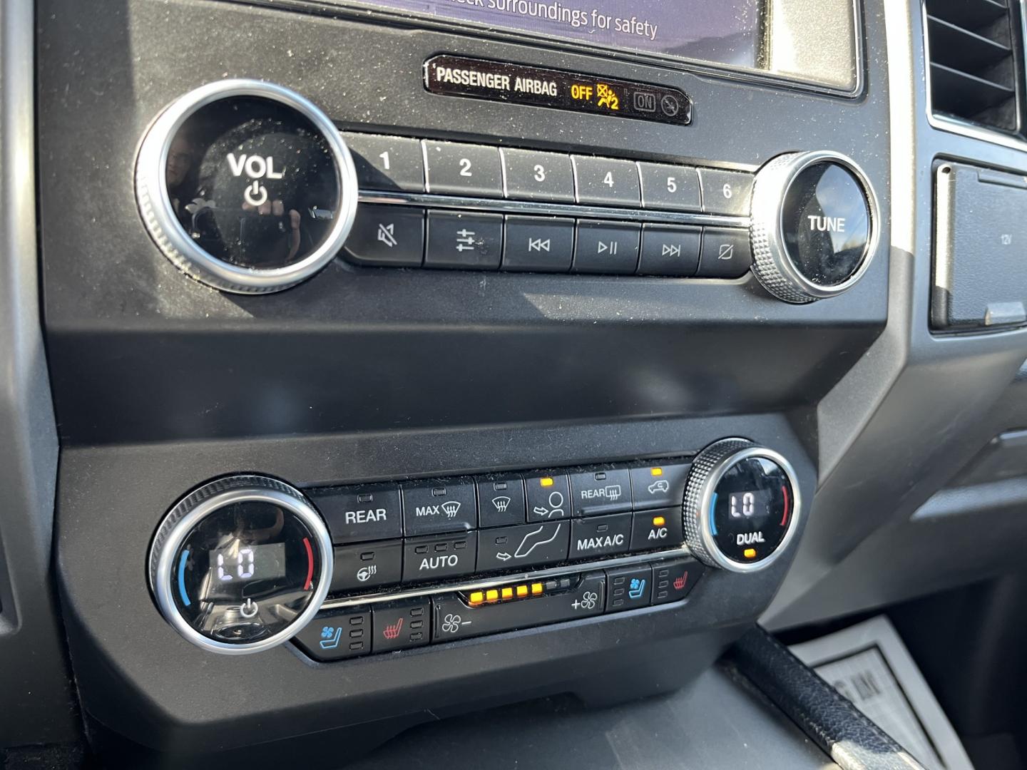 2020 Ford Expedition XLT 4WD (1FMJU1JT1LE) with an 3.5L V6 DOHC 24V FFV engine, 6A transmission, located at 547 E. Main St., Orwell, OH, 44076, (440) 437-5893, 41.535435, -80.847855 - 2020 Ford Expedition XLT 4WD – Full-Size Comfort Built for Family Miles When you need more room than a midsize crossover and more comfort than a basic three-row, this 2020 Ford Expedition XLT 4WD is set up for the job. Finished in Agate Black on 20" aluminum wheels, with daytime running lights an- Photo#29