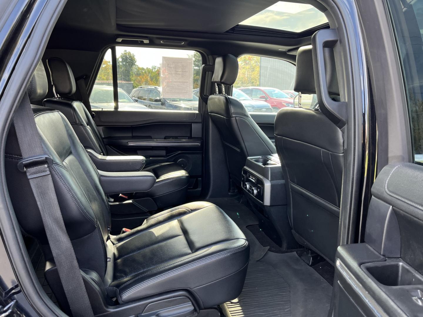 2020 Ford Expedition XLT 4WD (1FMJU1JT1LE) with an 3.5L V6 DOHC 24V FFV engine, 6A transmission, located at 547 E. Main St., Orwell, OH, 44076, (440) 437-5893, 41.535435, -80.847855 - 2020 Ford Expedition XLT 4WD – Full-Size Comfort Built for Family Miles When you need more room than a midsize crossover and more comfort than a basic three-row, this 2020 Ford Expedition XLT 4WD is set up for the job. Finished in Agate Black on 20" aluminum wheels, with daytime running lights an- Photo#40
