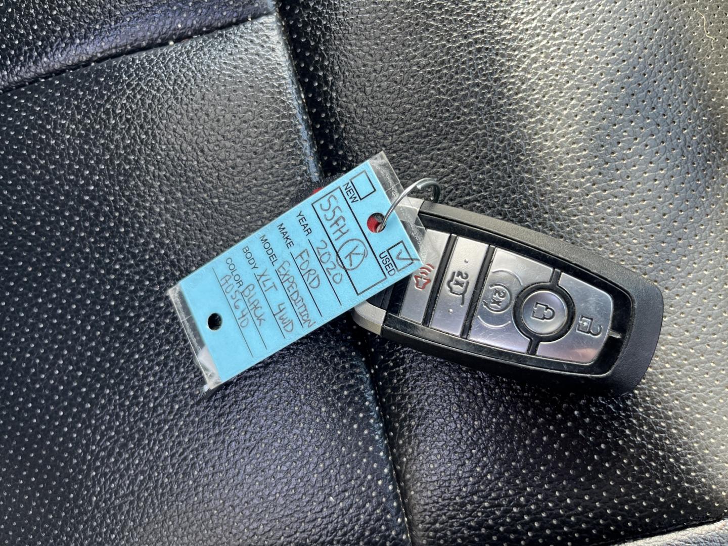 2020 Ford Expedition XLT 4WD (1FMJU1JT1LE) with an 3.5L V6 DOHC 24V FFV engine, 6A transmission, located at 547 E. Main St., Orwell, OH, 44076, (440) 437-5893, 41.535435, -80.847855 - 2020 Ford Expedition XLT 4WD – Full-Size Comfort Built for Family Miles When you need more room than a midsize crossover and more comfort than a basic three-row, this 2020 Ford Expedition XLT 4WD is set up for the job. Finished in Agate Black on 20" aluminum wheels, with daytime running lights an- Photo#43