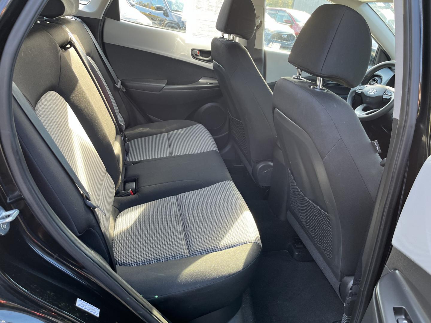 2020 Hyundai Kona SE AWD (KM8K1CAA4LU) with an 2.0L L4 DOHC 16V engine, 6A transmission, located at 547 E. Main St., Orwell, OH, 44076, (440) 437-5893, 41.535435, -80.847855- Photo#31