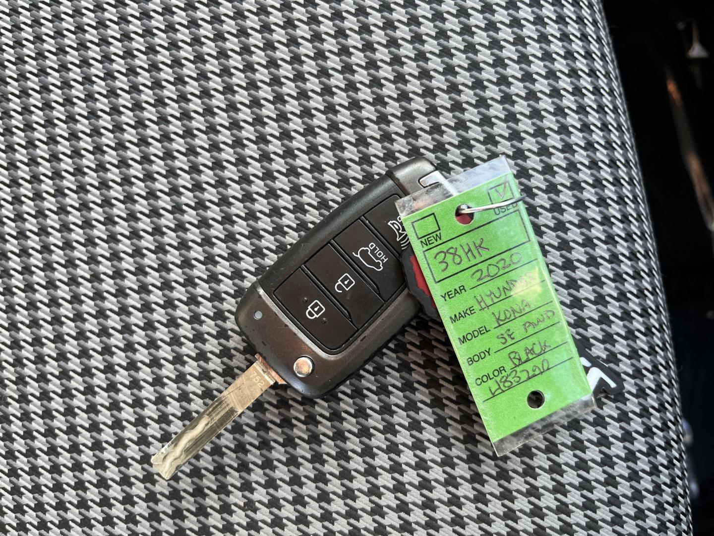 2020 Hyundai Kona SE AWD (KM8K1CAA4LU) with an 2.0L L4 DOHC 16V engine, 6A transmission, located at 547 E. Main St., Orwell, OH, 44076, (440) 437-5893, 41.535435, -80.847855- Photo#34