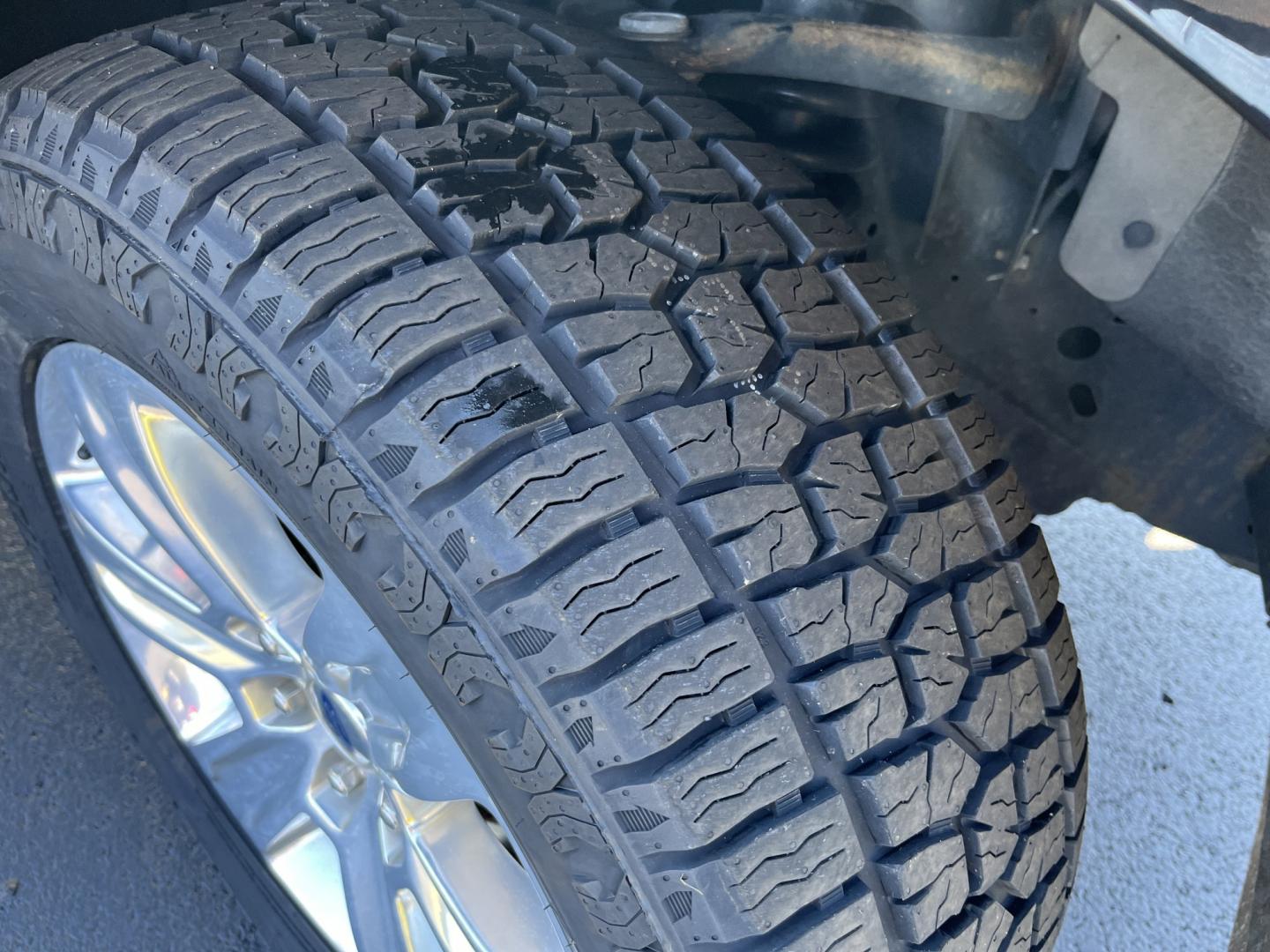 2018 Black /Black Ford F-150 Platinum SuperCrew 5.5-ft. Bed 4WD (1FTEW1EG1JF) with an 3.5L V6 DOHC 24V TWIN TURBO engine, Automatic transmission, located at 11115 Chardon Rd. , Chardon, OH, 44024, (440) 214-9705, 41.580246, -81.241943 - 2018 Ford F-150 Platinum Crew Cab 4WD – Luxury Image with Real Capability Platinum is the F-150 that people notice. This 2018 4WD model is finished in Shadow Black on 20" aluminum wheels, with full LED exterior lighting, and it carries the stance and equipment that separate it from a standard cre- Photo#3