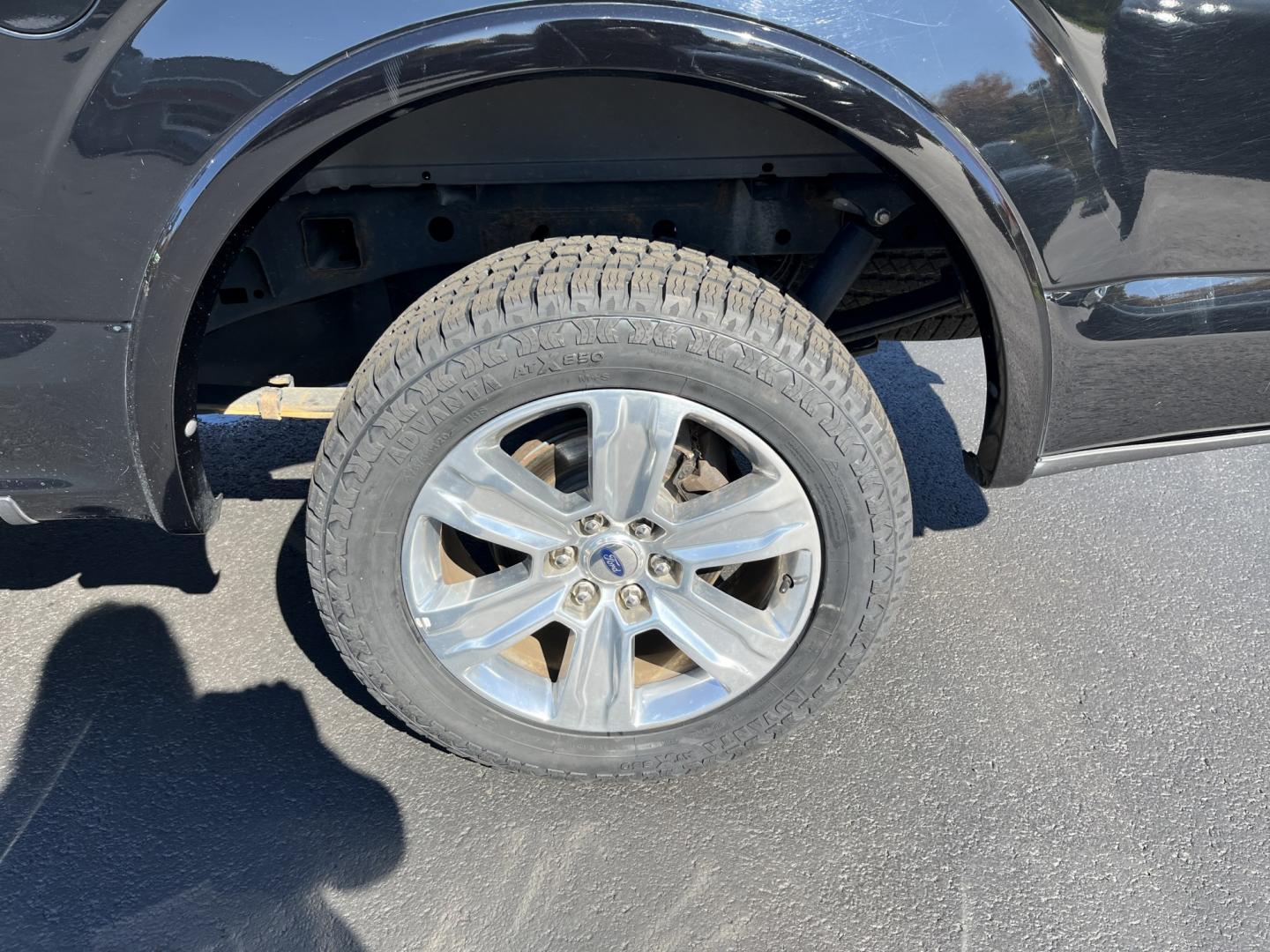 2018 Black /Black Ford F-150 Platinum SuperCrew 5.5-ft. Bed 4WD (1FTEW1EG1JF) with an 3.5L V6 DOHC 24V TWIN TURBO engine, Automatic transmission, located at 11115 Chardon Rd. , Chardon, OH, 44024, (440) 214-9705, 41.580246, -81.241943 - 2018 Ford F-150 Platinum Crew Cab 4WD – Luxury Image with Real Capability Platinum is the F-150 that people notice. This 2018 4WD model is finished in Shadow Black on 20" aluminum wheels, with full LED exterior lighting, and it carries the stance and equipment that separate it from a standard cre- Photo#10