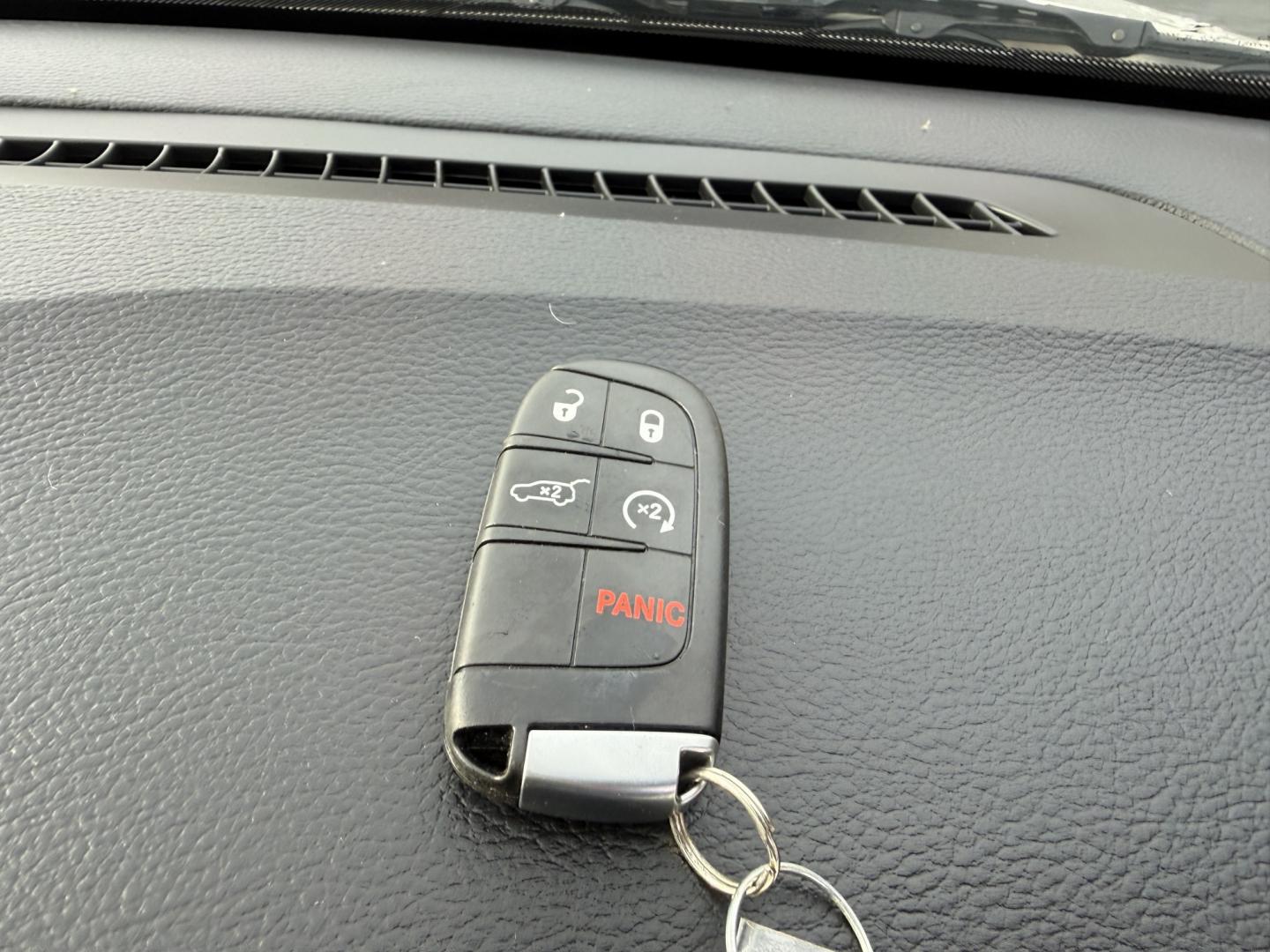 2022 White /Black Jeep Grand Cherokee Laredo X 4WD (1C4RJFAG1NC) with an 3.6L V6 DOHC 24V engine, Automatic transmission, located at 547 E. Main St., Orwell, OH, 44076, (440) 437-5893, 41.535435, -80.847855 - 2022 Jeep Grand Cherokee WK Laredo X 4WD – One-Owner, Fresh Tires, and Everyday Capability This 2022 Jeep Grand Cherokee Laredo X 4WD is the kind of midsize SUV most people actually use. Finished in Bright White Clear Coat on black 20" aluminum wheels, with LED daytime running lights and dusk-sen- Photo#43