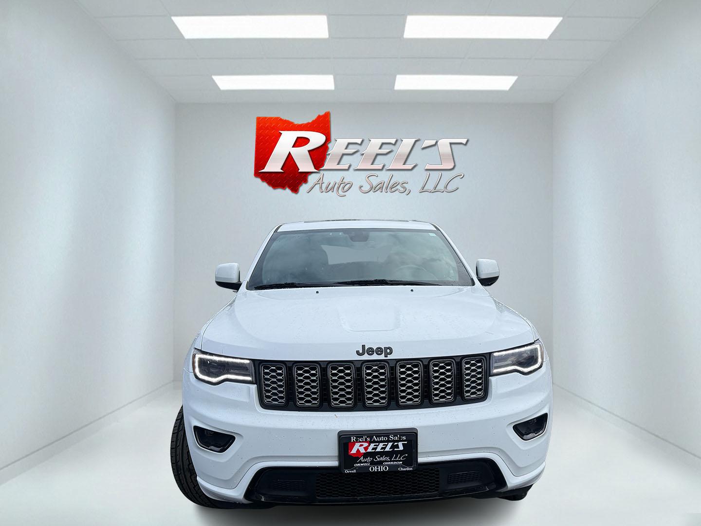2022 White /Black Jeep Grand Cherokee Laredo X 4WD (1C4RJFAG1NC) with an 3.6L V6 DOHC 24V engine, Automatic transmission, located at 547 E. Main St., Orwell, OH, 44076, (440) 437-5893, 41.535435, -80.847855 - 2022 Jeep Grand Cherokee WK Laredo X 4WD – One-Owner, Fresh Tires, and Everyday Capability This 2022 Jeep Grand Cherokee Laredo X 4WD is the kind of midsize SUV most people actually use. Finished in Bright White Clear Coat on black 20" aluminum wheels, with LED daytime running lights and dusk-sen- Photo#1