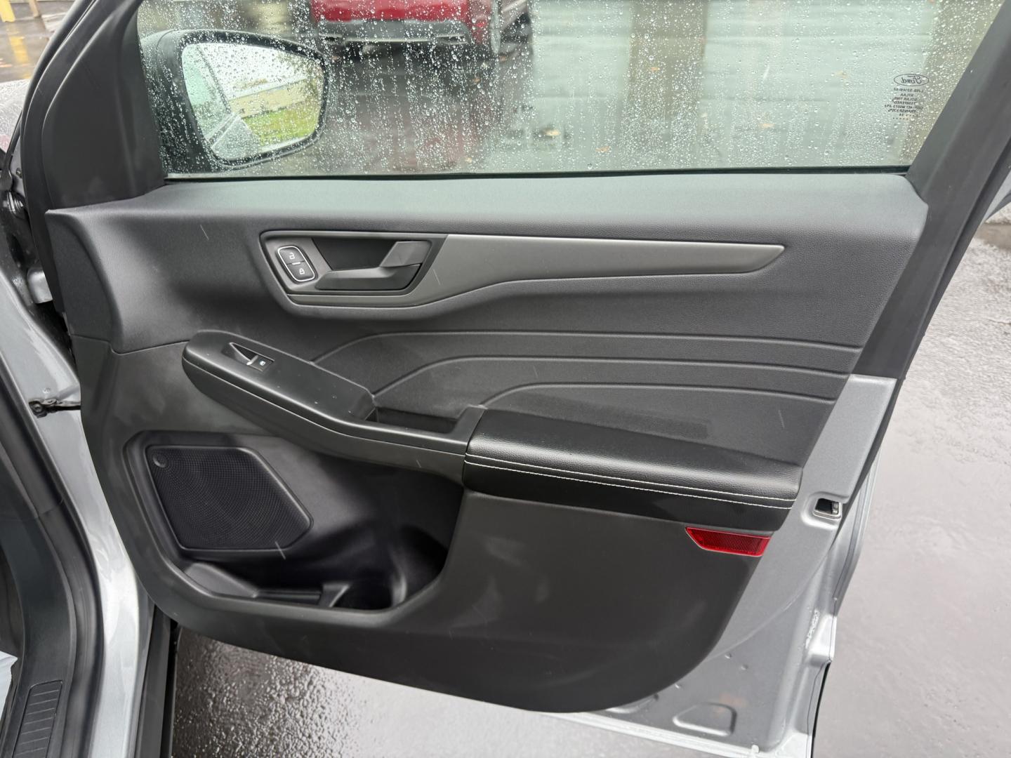 2024 Silver /Gray Ford Escape Active AWD (1FMCU9GN0RU) with an 1.5L I3 DOHC 16V TURBO engine, Automatic transmission, located at 547 E. Main St., Orwell, OH, 44076, (440) 437-5893, 41.535435, -80.847855 - 2024 Ford Escape Active AWD – One-Owner Compact Crossover with Fresh Tires This is a current-generation Escape with the practical details most buyers want. Finished in Iconic Silver Metallic on 17" alloy wheels, with full LED exterior lighting, it has a clean, modern look. One-owner Carfax histor- Photo#48