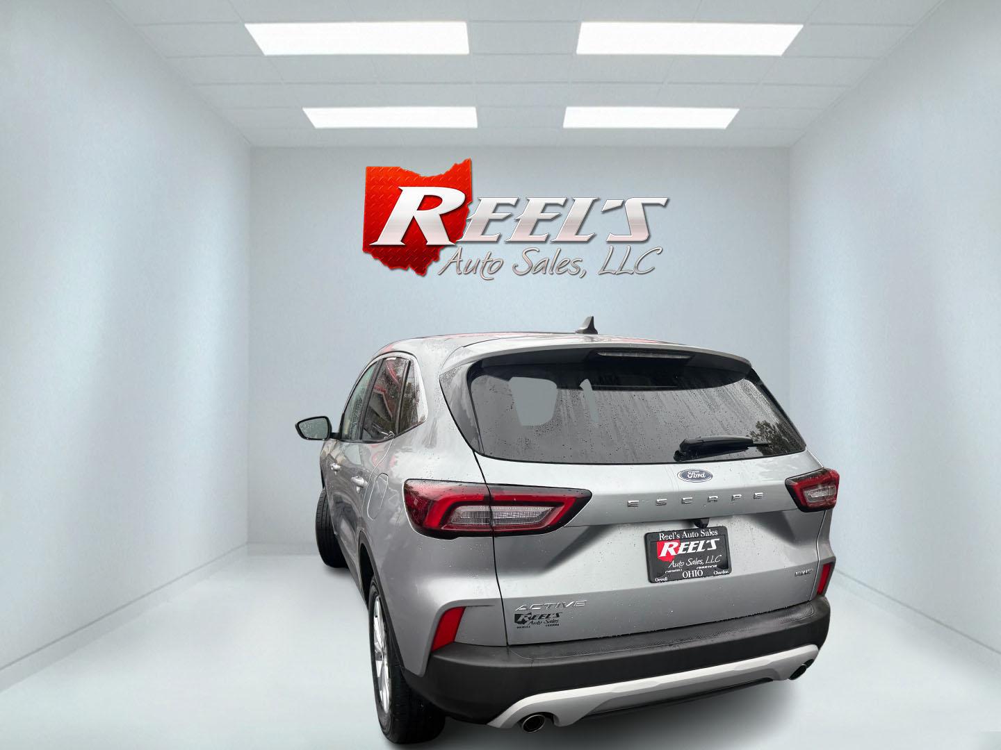 2024 Silver /Gray Ford Escape Active AWD (1FMCU9GN0RU) with an 1.5L I3 DOHC 16V TURBO engine, Automatic transmission, located at 547 E. Main St., Orwell, OH, 44076, (440) 437-5893, 41.535435, -80.847855 - 2024 Ford Escape Active AWD – One-Owner Compact Crossover with Fresh Tires This is a current-generation Escape with the practical details most buyers want. Finished in Iconic Silver Metallic on 17" alloy wheels, with full LED exterior lighting, it has a clean, modern look. One-owner Carfax histor- Photo#33