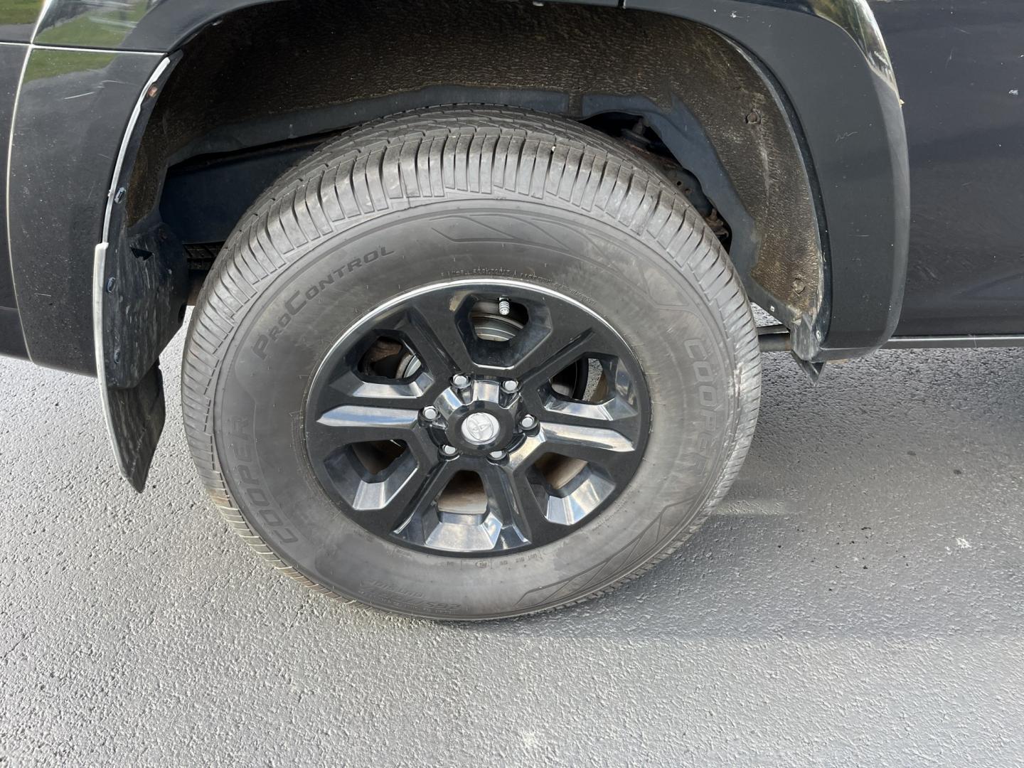 2016 Black /Black Toyota 4Runner SR5 4WD (JTEBU5JR9G5) with an 4.0L V6 DOHC 24V engine, Automatic transmission, located at 11115 Chardon Rd. , Chardon, OH, 44024, (440) 214-9705, 41.580246, -81.241943 - 2016 Toyota 4Runner SR5 Premium 4WD – Body-on-Frame Capability with a Third Row The 4Runner has stayed popular for a reason. This 2016 SR5 Premium 4WD is finished in Midnight Black Metallic and keeps the solid, upright look that still stands out from the crossover crowd. The 4.0L V6 and 5-speed a- Photo#7