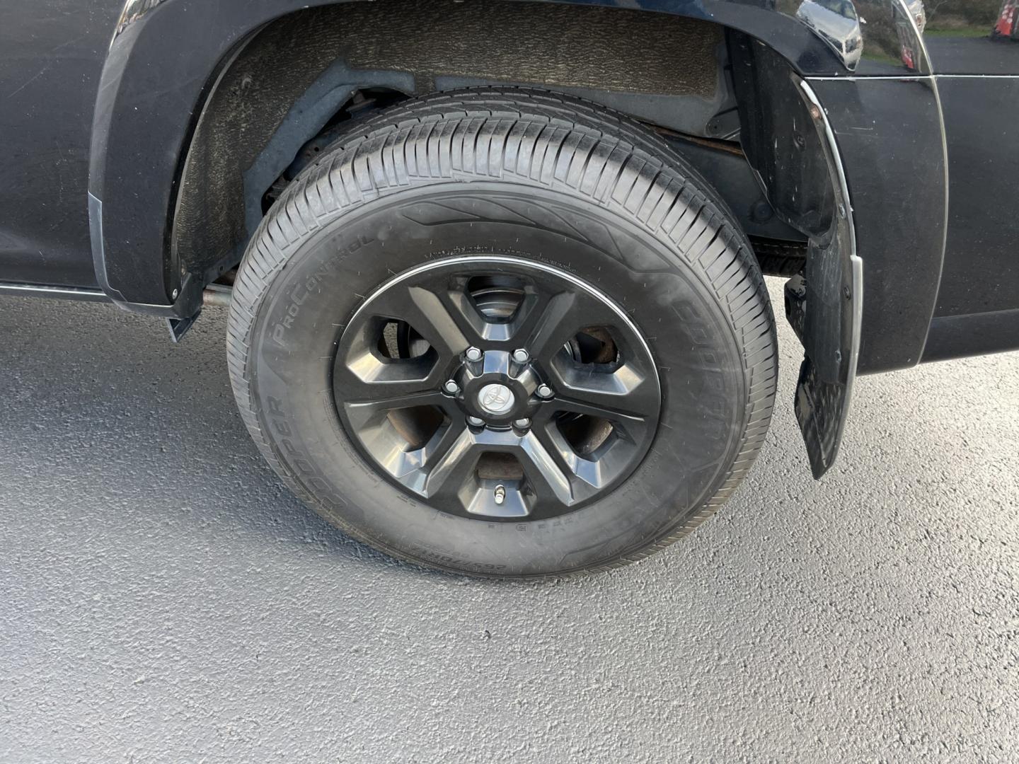 2016 Black /Black Toyota 4Runner SR5 4WD (JTEBU5JR9G5) with an 4.0L V6 DOHC 24V engine, Automatic transmission, located at 11115 Chardon Rd. , Chardon, OH, 44024, (440) 214-9705, 41.580246, -81.241943 - 2016 Toyota 4Runner SR5 Premium 4WD – Body-on-Frame Capability with a Third Row The 4Runner has stayed popular for a reason. This 2016 SR5 Premium 4WD is finished in Midnight Black Metallic and keeps the solid, upright look that still stands out from the crossover crowd. The 4.0L V6 and 5-speed a- Photo#10