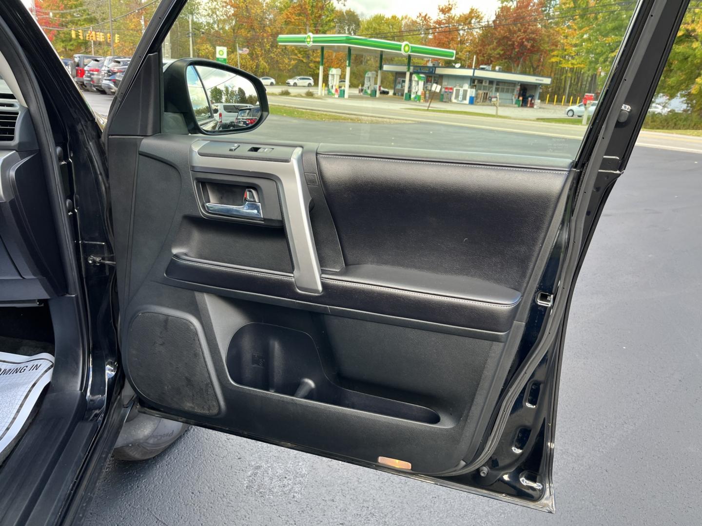 2016 Black /Black Toyota 4Runner SR5 4WD (JTEBU5JR9G5) with an 4.0L V6 DOHC 24V engine, Automatic transmission, located at 11115 Chardon Rd. , Chardon, OH, 44024, (440) 214-9705, 41.580246, -81.241943 - 2016 Toyota 4Runner SR5 Premium 4WD – Body-on-Frame Capability with a Third Row The 4Runner has stayed popular for a reason. This 2016 SR5 Premium 4WD is finished in Midnight Black Metallic and keeps the solid, upright look that still stands out from the crossover crowd. The 4.0L V6 and 5-speed a- Photo#39