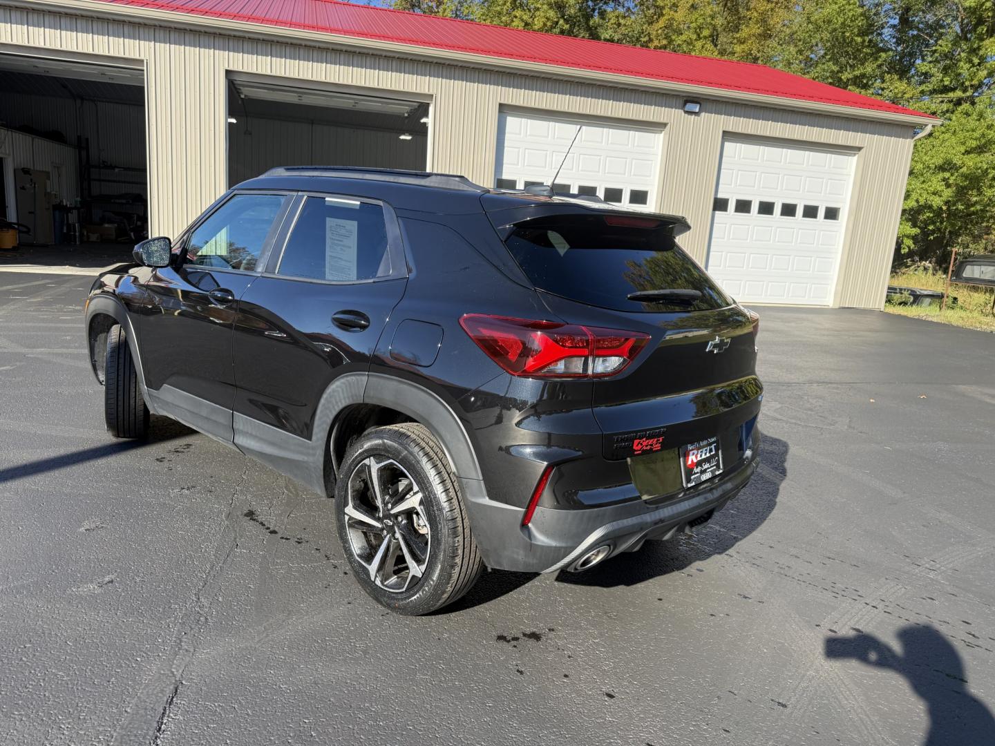 2023 Black /Black Chevrolet Trailblazer RS AWD (KL79MUSLXPB) with an 1.3L I3 DOHC 12V Turbo engine, Automatic transmission, located at 547 E. Main St., Orwell, OH, 44076, (440) 437-5893, 41.535435, -80.847855 - 2023 Chevrolet Trailblazer RS AWD – One-Owner, Fresh Tires and Brakes, Ready to Go This is a current Trailblazer with the practical details already handled. Finished in Mosaic Black Metallic on 18" aluminum wheels, with full LED exterior lighting and the RS appearance package, it has a sharper lo- Photo#34
