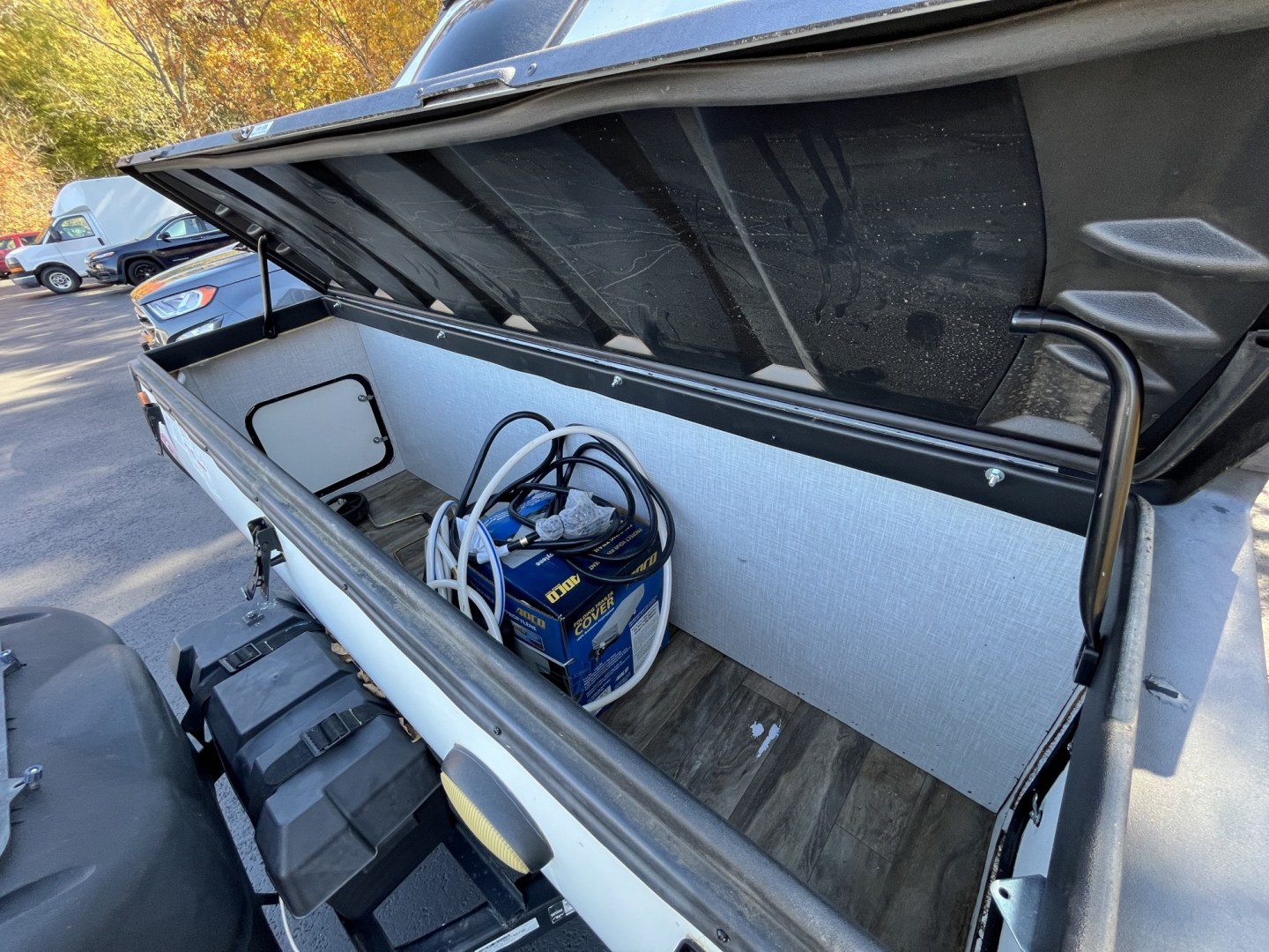 2021 White /Black Forest River Flagstaff Camping Trailer (4X4CFS217MD) , located at 11115 Chardon Rd. , Chardon, OH, 44024, (440) 214-9705, 41.580246, -81.241943- Photo#22