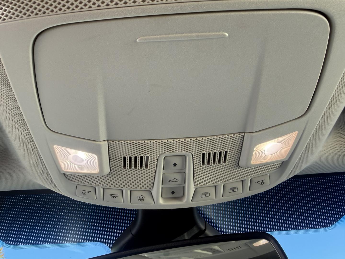 2021 White /Black Ford Edge Titanium AWD (2FMPK4K92MB) with an 2.0L I4 DOHC 16V TURBO engine, Automatic transmission, located at 547 E. Main St., Orwell, OH, 44076, (440) 437-5893, 41.535435, -80.847855- Photo#23