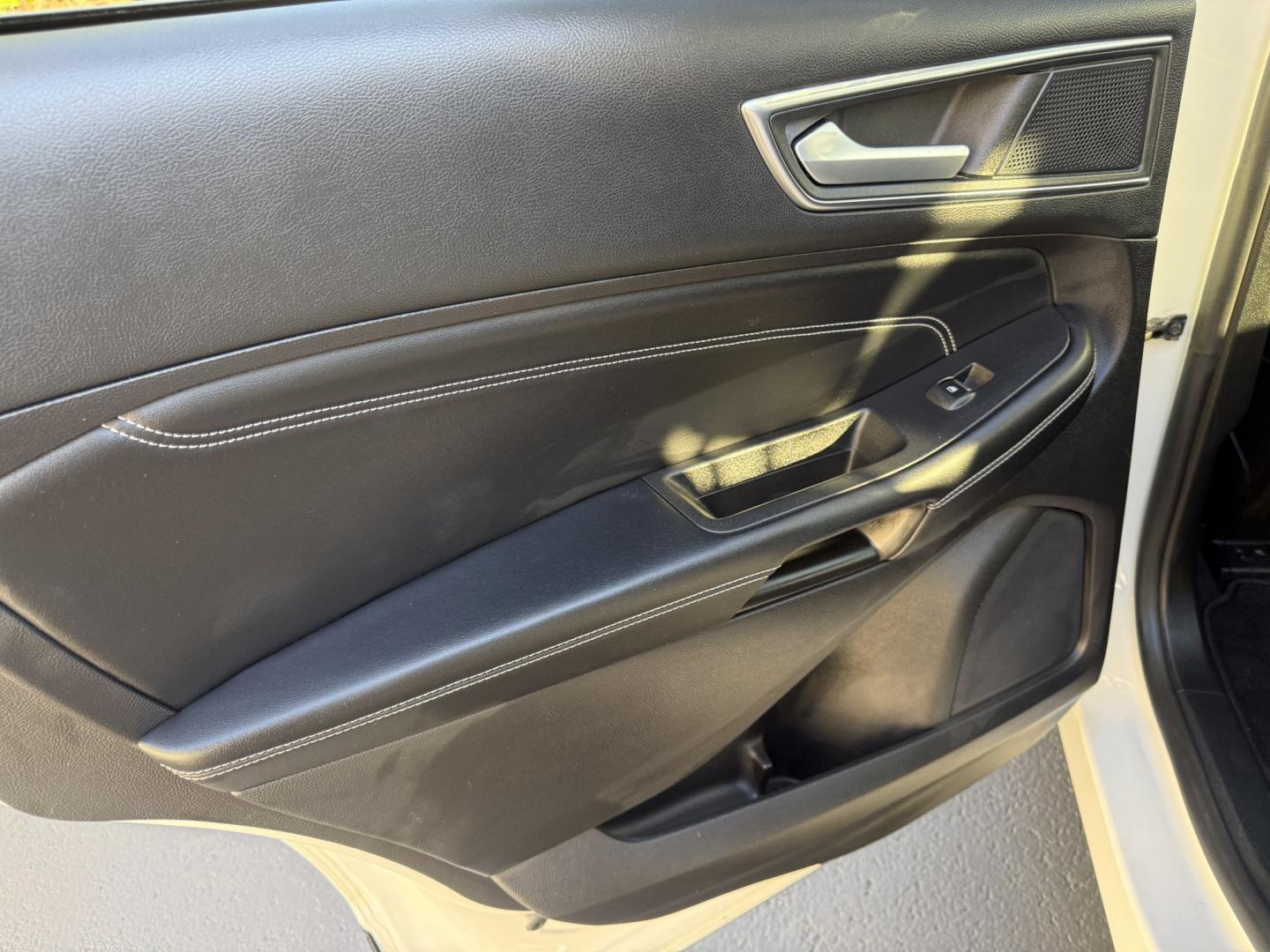 2021 White /Black Ford Edge Titanium AWD (2FMPK4K92MB) with an 2.0L I4 DOHC 16V TURBO engine, Automatic transmission, located at 547 E. Main St., Orwell, OH, 44076, (440) 437-5893, 41.535435, -80.847855- Photo#43
