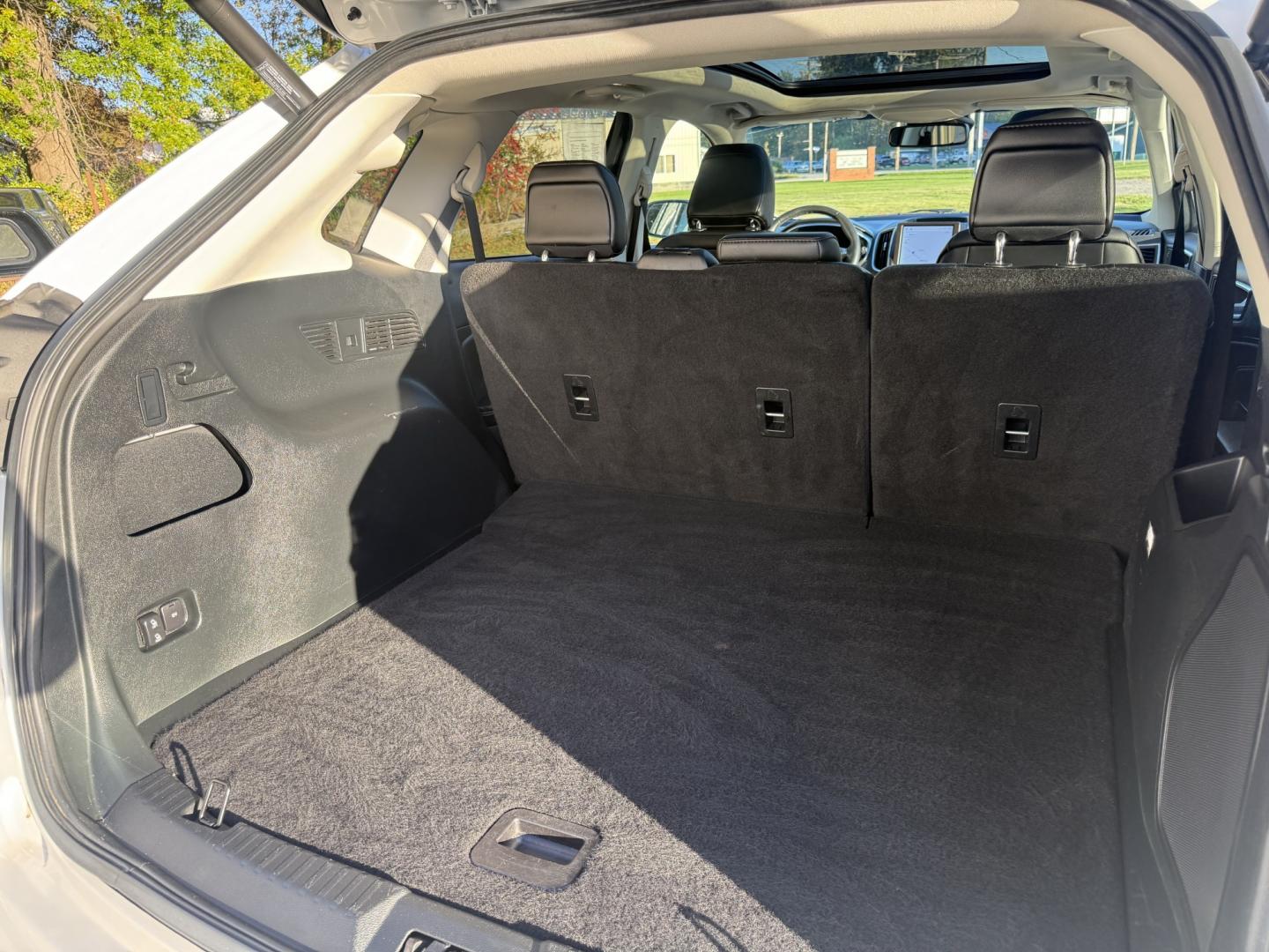 2021 White /Black Ford Edge Titanium AWD (2FMPK4K92MB) with an 2.0L I4 DOHC 16V TURBO engine, Automatic transmission, located at 547 E. Main St., Orwell, OH, 44076, (440) 437-5893, 41.535435, -80.847855- Photo#29