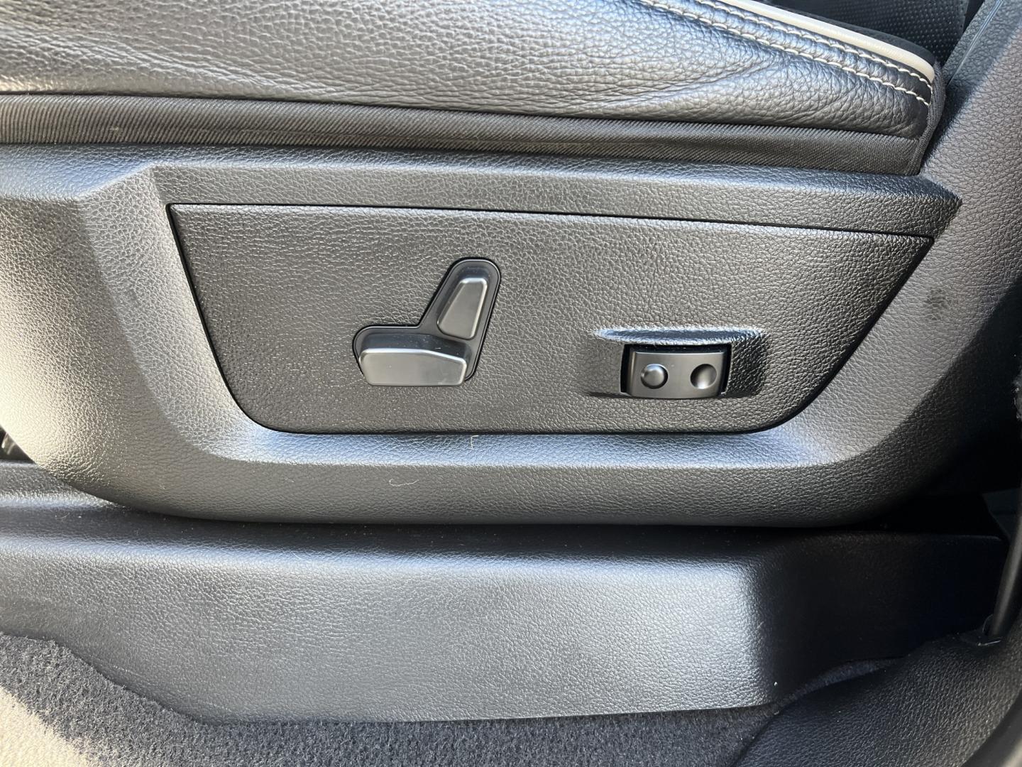 2022 Gray /Black Ram 2500 Limited Crew Cab SWB 4WD (3C6UR5SLXNG) with an 6.7L L6 OHV 24V TURBO DIESEL engine, 6A transmission, located at 11115 Chardon Rd. , Chardon, OH, 44024, (440) 214-9705, 41.580246, -81.241943 - 2022 Ram 2500 Limited Night Crew Cab 4WD – One-Owner Cummins with Serious Towing Capacity This is a high-trim heavy-duty truck that still looks the part. Finished in Granite Crystal Metallic Clear Coat with the Limited Night package and 20" aluminum wheels, full LED exterior lighting, and power r- Photo#20
