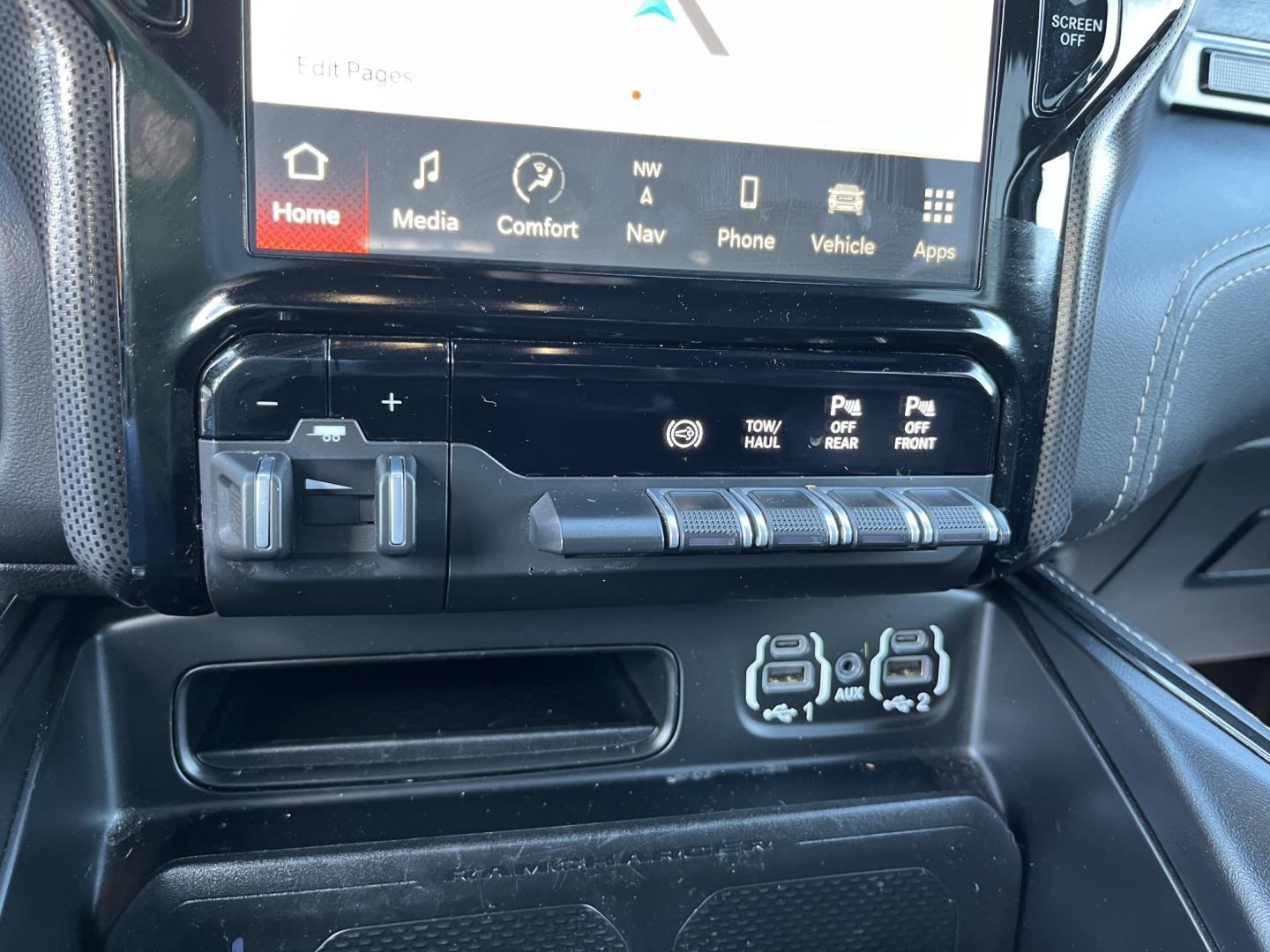 2022 Gray /Black Ram 2500 Limited Crew Cab SWB 4WD (3C6UR5SLXNG) with an 6.7L L6 OHV 24V TURBO DIESEL engine, 6A transmission, located at 11115 Chardon Rd. , Chardon, OH, 44024, (440) 214-9705, 41.580246, -81.241943 - 2022 Ram 2500 Limited Night Crew Cab 4WD – One-Owner Cummins with Serious Towing Capacity This is a high-trim heavy-duty truck that still looks the part. Finished in Granite Crystal Metallic Clear Coat with the Limited Night package and 20" aluminum wheels, full LED exterior lighting, and power r- Photo#28