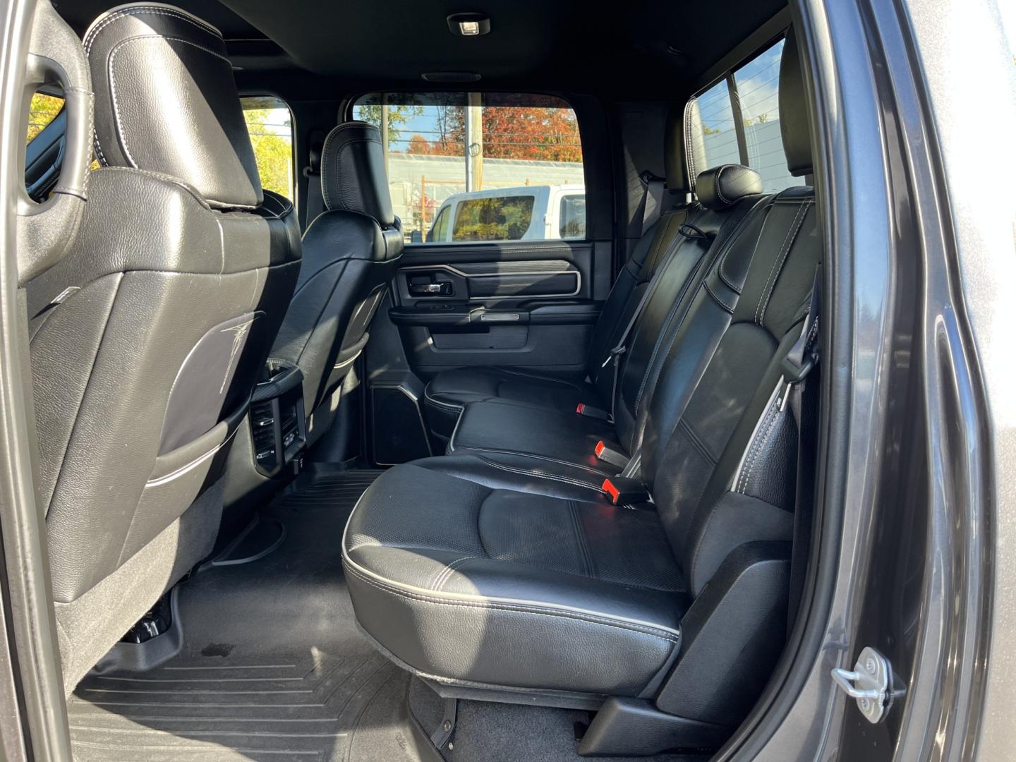 2022 Gray /Black Ram 2500 Limited Crew Cab SWB 4WD (3C6UR5SLXNG) with an 6.7L L6 OHV 24V TURBO DIESEL engine, 6A transmission, located at 11115 Chardon Rd. , Chardon, OH, 44024, (440) 214-9705, 41.580246, -81.241943 - 2022 Ram 2500 Limited Night Crew Cab 4WD – One-Owner Cummins with Serious Towing Capacity This is a high-trim heavy-duty truck that still looks the part. Finished in Granite Crystal Metallic Clear Coat with the Limited Night package and 20" aluminum wheels, full LED exterior lighting, and power r- Photo#31