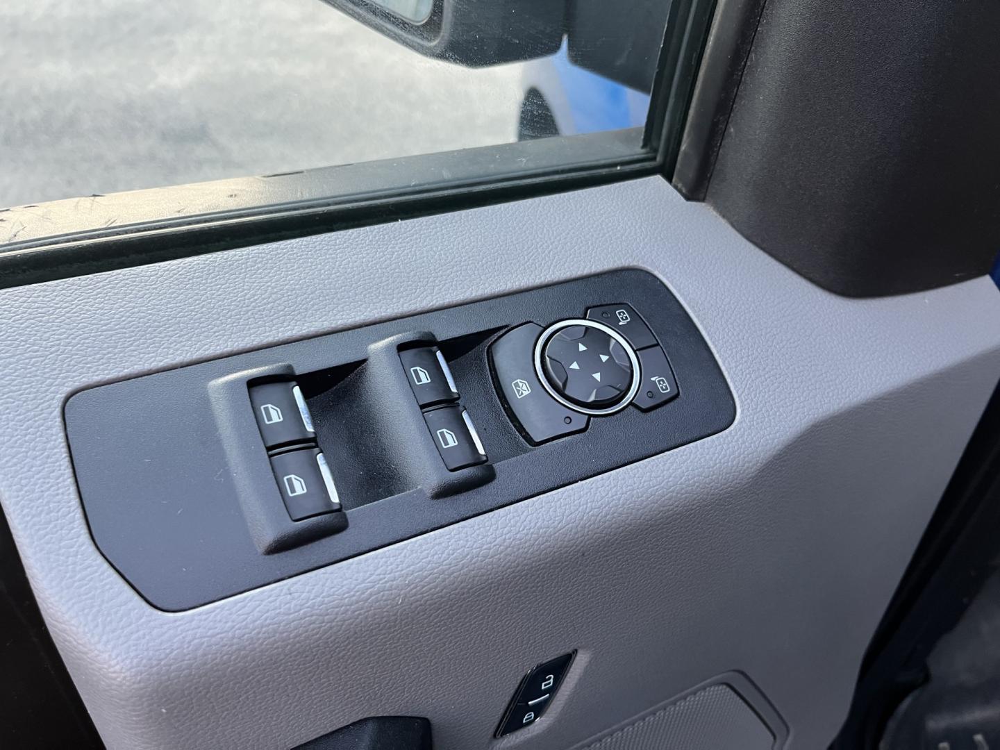 2017 Blue /Gray Ford F-150 XL SuperCrew 5.5-ft. Bed 4WD (1FTEW1EP4HF) with an 2.7L V6 DOHC 24V TWIN TURBO engine, Automatic transmission, located at 11115 Chardon Rd. , Chardon, OH, 44024, (440) 214-9705, 41.580246, -81.241943- Photo#16