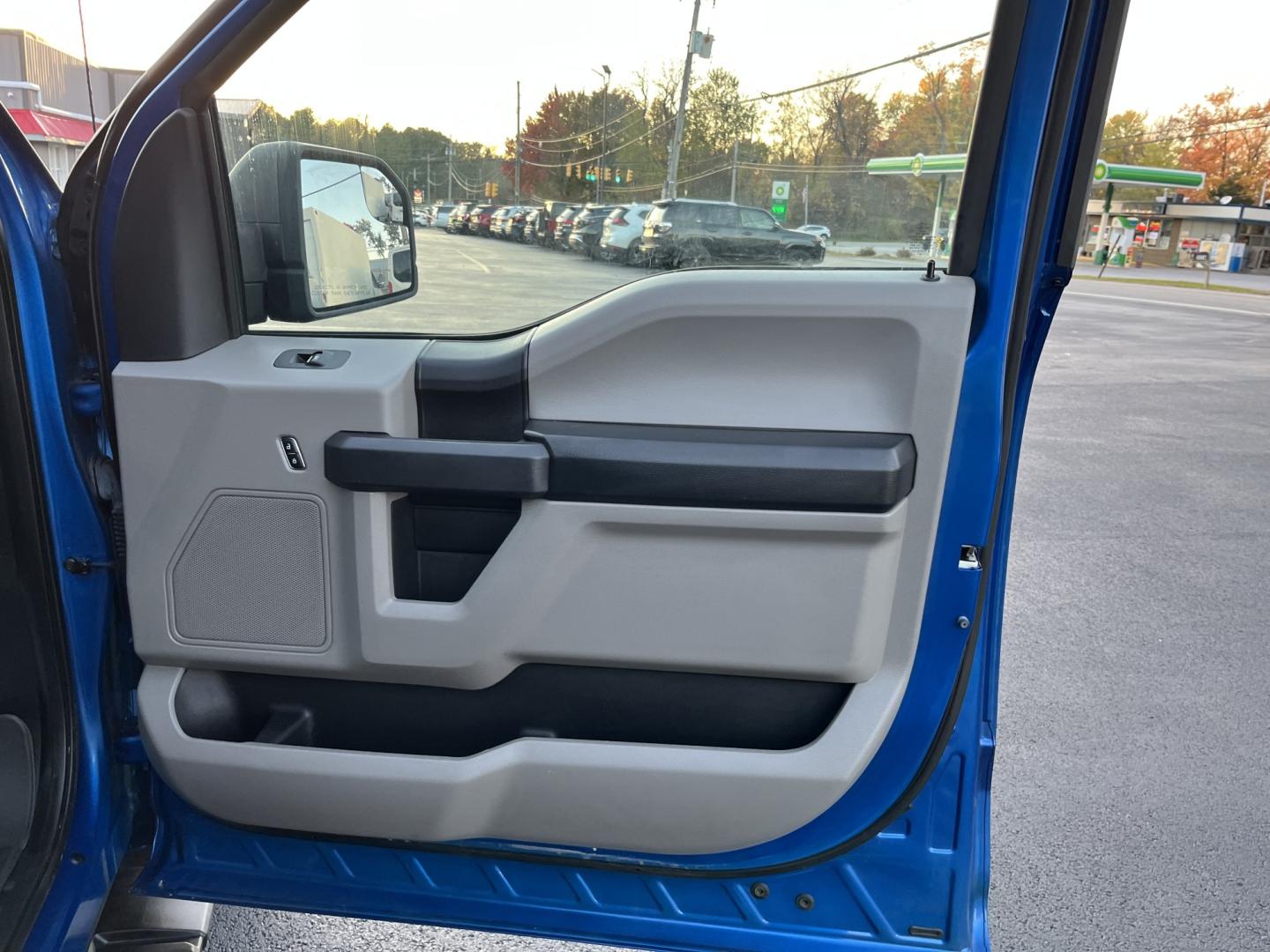 2017 Blue /Gray Ford F-150 XL SuperCrew 5.5-ft. Bed 4WD (1FTEW1EP4HF) with an 2.7L V6 DOHC 24V TWIN TURBO engine, Automatic transmission, located at 11115 Chardon Rd. , Chardon, OH, 44024, (440) 214-9705, 41.580246, -81.241943- Photo#33