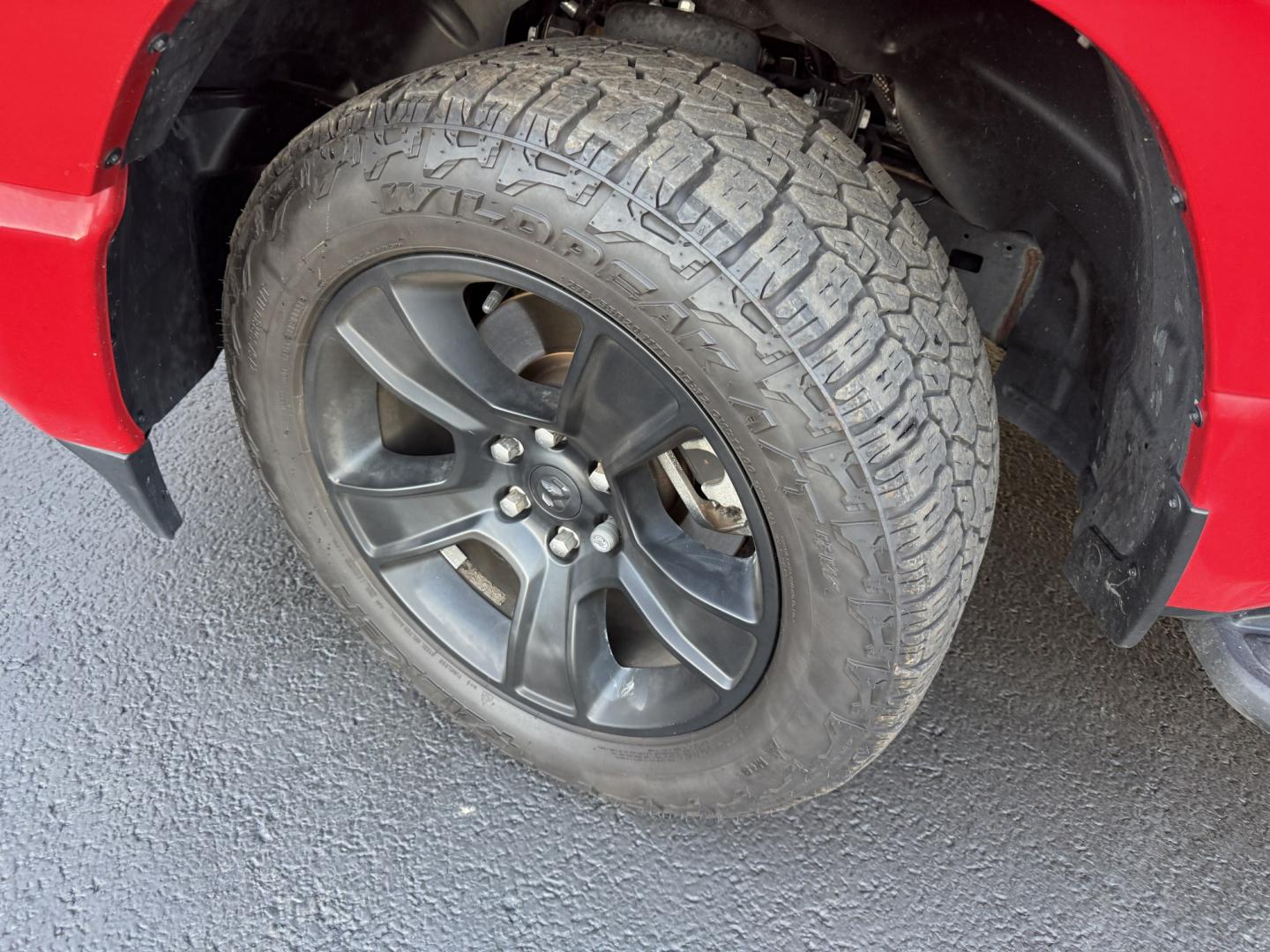 2021 Red /Black Ram 1500 Big Horn Crew Cab SWB 4WD (1C6SRFFT9MN) with an 5.7L V8 OHV 16V engine, 8A transmission, located at 547 E. Main St., Orwell, OH, 44076, (440) 437-5893, 41.535435, -80.847855 - 2021 Ram 1500 Big Horn Crew Cab 4WD – Night Edition Look That Stands Out This 2021 Ram 1500 Big Horn Crew Cab 4WD is finished in Flame Red with the Night Edition package and 20" black aluminum wheels. The blacked-out wheels, full LED exterior lighting, and clean one-owner Carfax history give it a- Photo#41