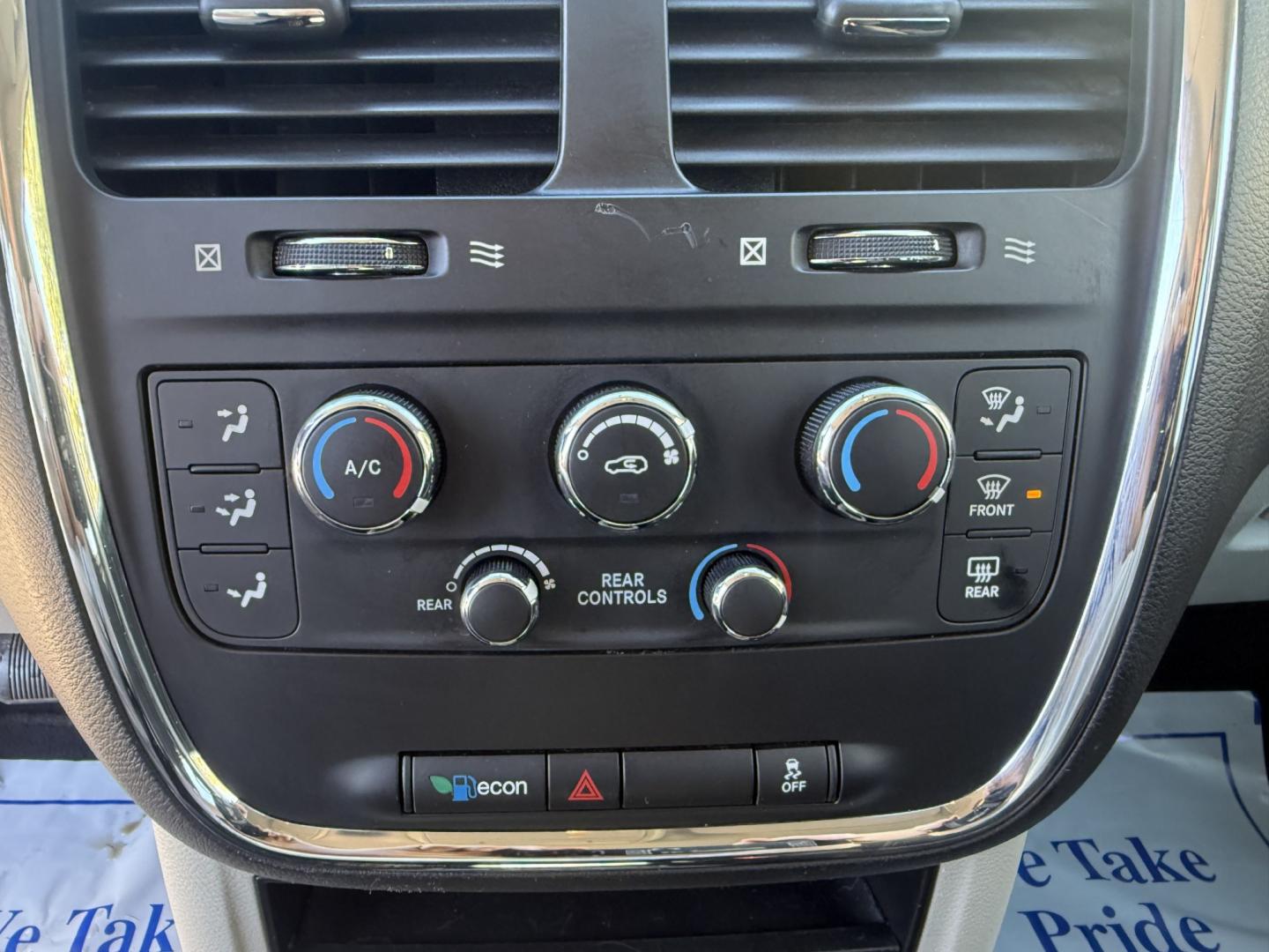 2016 White /Black Dodge Grand Caravan SE (2C4RDGBG7GR) with an 3.6L V6 DOHC 24V engine, Automatic transmission, located at 547 E. Main St., Orwell, OH, 44076, (440) 437-5893, 41.535435, -80.847855 - 2016 Dodge Grand Caravan SE – One-Owner with Stow N Go Seating This 2016 Dodge Grand Caravan SE is finished in Bright White Clear Coat with daytime running lights. One-owner Carfax history keeps the story simple .The 3.6L Pentastar V6 and 6-speed automatic deliver reliable everyday power with a s- Photo#12
