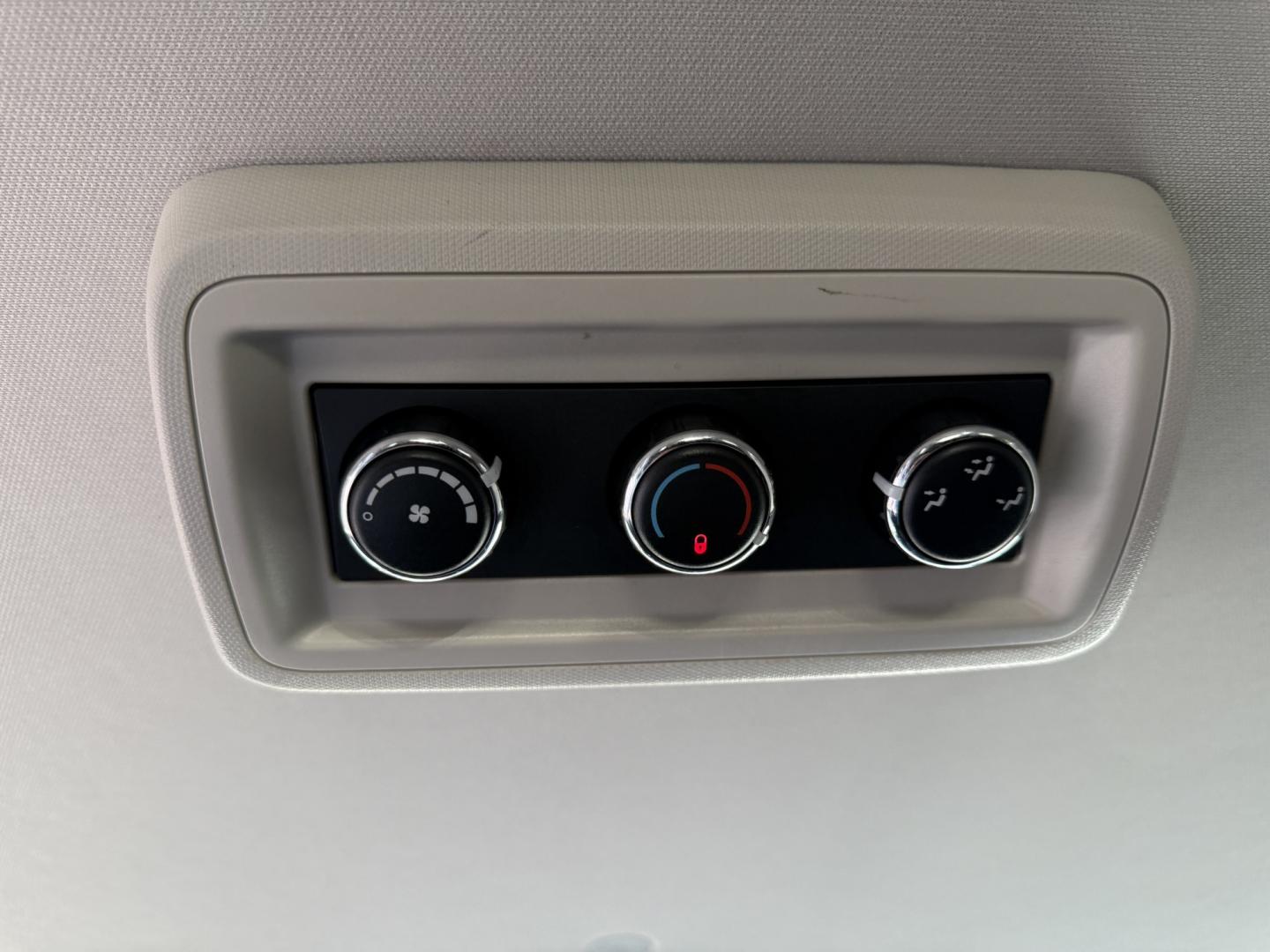 2016 White /Black Dodge Grand Caravan SE (2C4RDGBG7GR) with an 3.6L V6 DOHC 24V engine, Automatic transmission, located at 547 E. Main St., Orwell, OH, 44076, (440) 437-5893, 41.535435, -80.847855 - 2016 Dodge Grand Caravan SE – One-Owner with Stow N Go Seating This 2016 Dodge Grand Caravan SE is finished in Bright White Clear Coat with daytime running lights. One-owner Carfax history keeps the story simple .The 3.6L Pentastar V6 and 6-speed automatic deliver reliable everyday power with a s- Photo#16