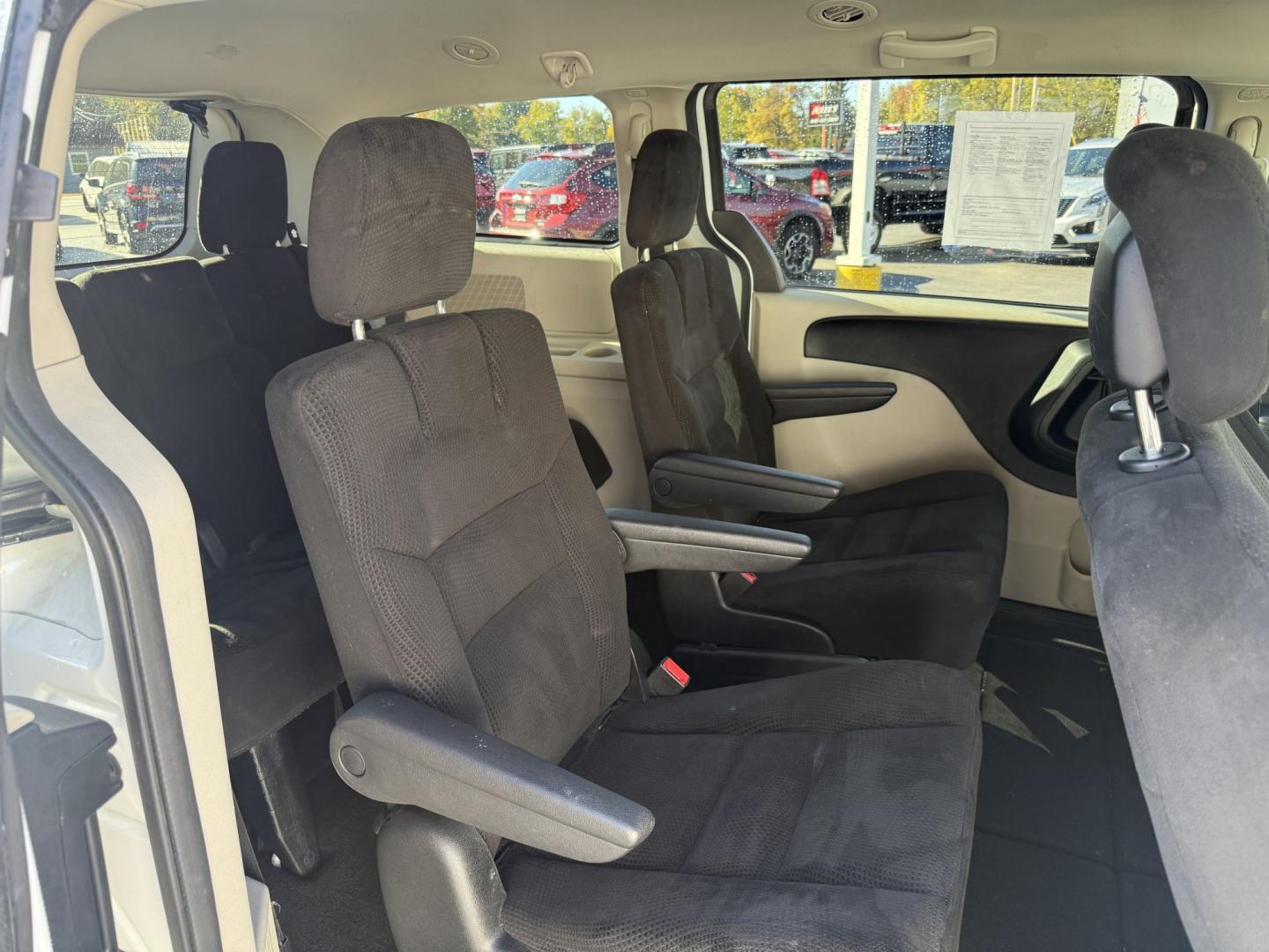 2016 White /Black Dodge Grand Caravan SE (2C4RDGBG7GR) with an 3.6L V6 DOHC 24V engine, Automatic transmission, located at 547 E. Main St., Orwell, OH, 44076, (440) 437-5893, 41.535435, -80.847855 - 2016 Dodge Grand Caravan SE – One-Owner with Stow N Go Seating This 2016 Dodge Grand Caravan SE is finished in Bright White Clear Coat with daytime running lights. One-owner Carfax history keeps the story simple .The 3.6L Pentastar V6 and 6-speed automatic deliver reliable everyday power with a s- Photo#30