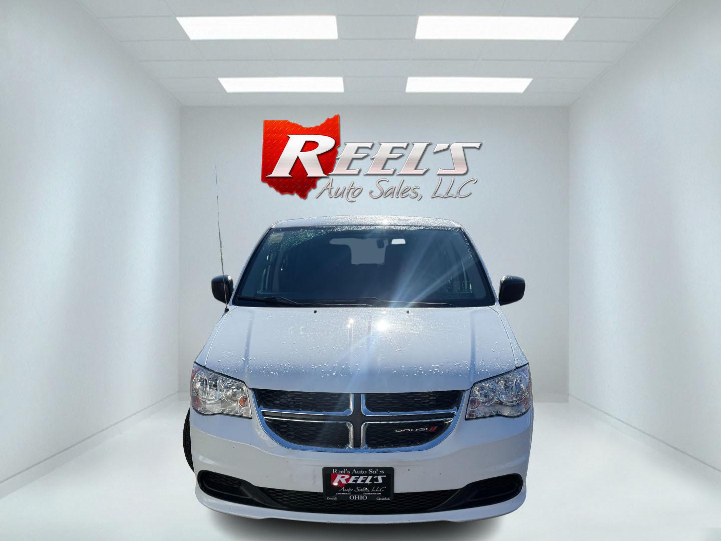 2016 White /Black Dodge Grand Caravan SE (2C4RDGBG7GR) with an 3.6L V6 DOHC 24V engine, Automatic transmission, located at 547 E. Main St., Orwell, OH, 44076, (440) 437-5893, 41.535435, -80.847855 - 2016 Dodge Grand Caravan SE – One-Owner with Stow N Go Seating This 2016 Dodge Grand Caravan SE is finished in Bright White Clear Coat with daytime running lights. One-owner Carfax history keeps the story simple .The 3.6L Pentastar V6 and 6-speed automatic deliver reliable everyday power with a s- Photo#1