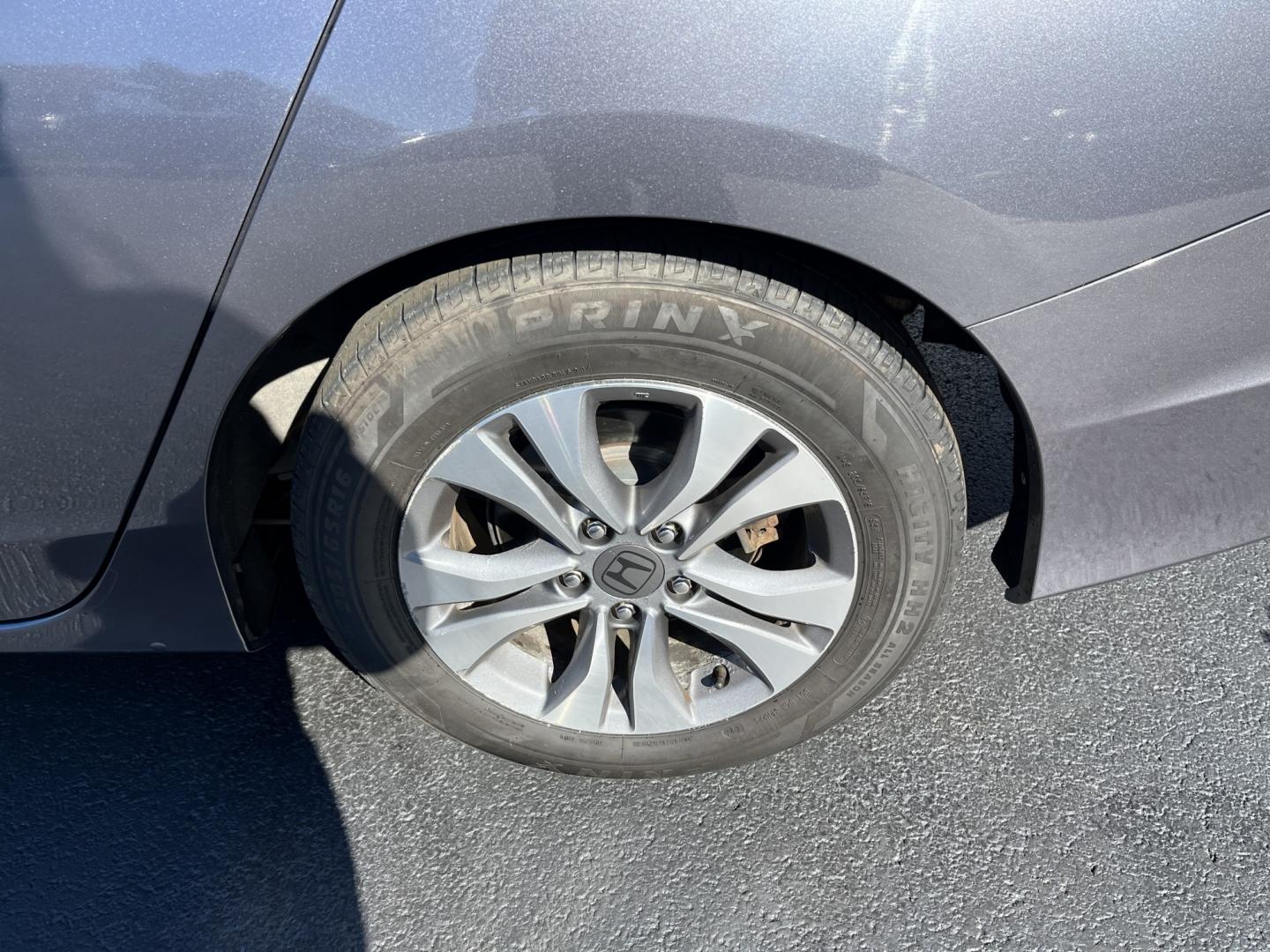 2015 Gray /Gray Honda Accord LX Sedan CVT (1HGCR2F37FA) with an 2.4L I4 DOHC 16V engine, Automatic transmission, located at 11115 Chardon Rd. , Chardon, OH, 44024, (440) 214-9705, 41.580246, -81.241943- Photo#10