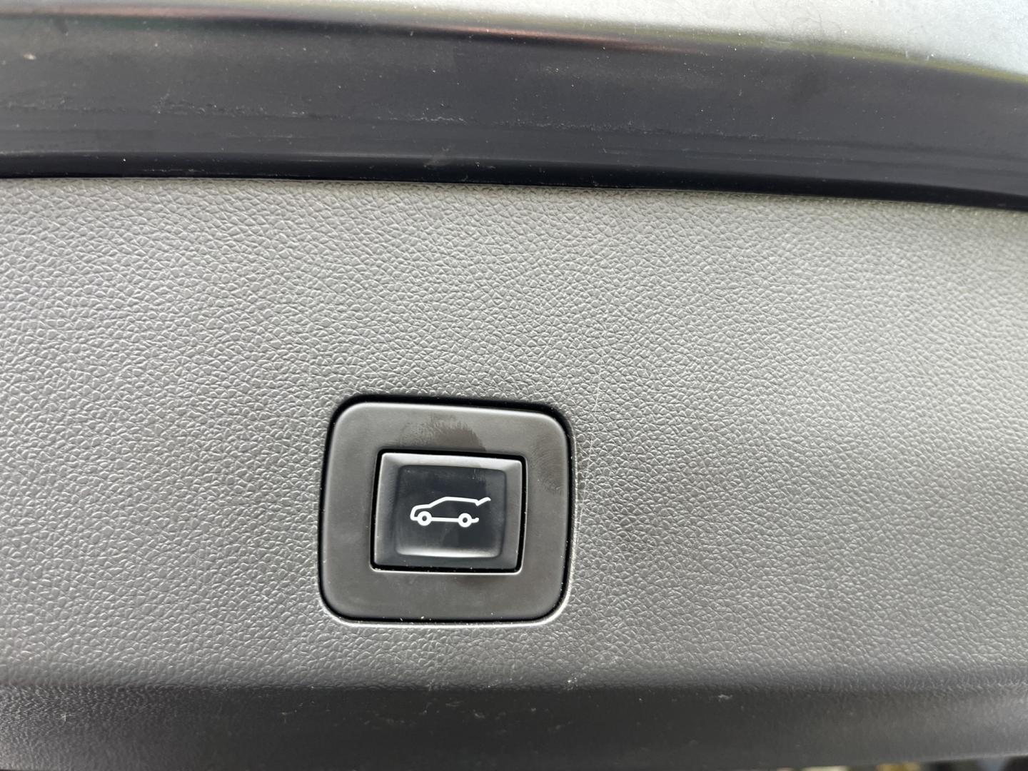 2022 Black /Black Buick Encore GX Essence (KL4MMFSL2NB) with an 1.3L I3 TURBO engine, Automatic transmission, located at 11115 Chardon Rd. , Chardon, OH, 44024, (440) 214-9705, 41.580246, -81.241943 - 2022 Buick Encore GX Essence FWD – Leather, Heated Seats, and Strong Highway Numbers This 2022 Buick Encore GX Essence FWD is finished in Ebony Twilight Metallic on 18" aluminum wheels, with full LED exterior lighting. It has a clean, finished look in a compact package. The 1.3L turbocharged EcoT- Photo#15