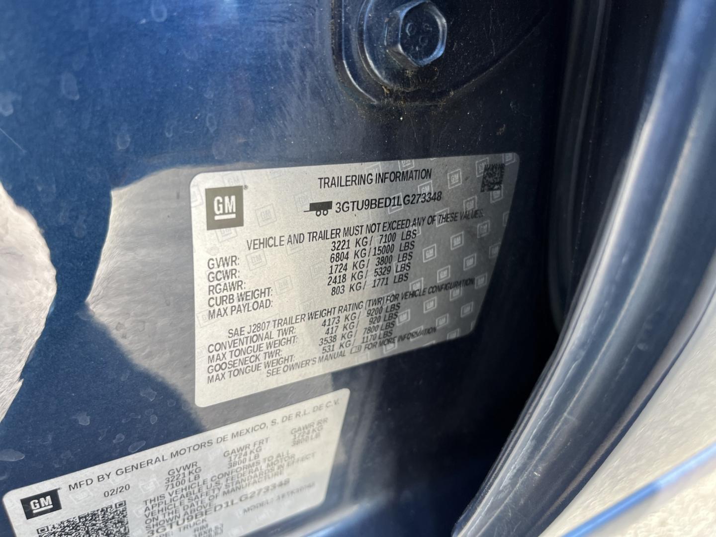 2020 Blue /Black GMC Sierra 1500 SLE Crew Cab Short Box 4WD (3GTU9BED1LG) with an 5.3L V8 OHV 16V engine, Automatic transmission, located at 547 E. Main St., Orwell, OH, 44076, (440) 437-5893, 41.535435, -80.847855- Photo#19