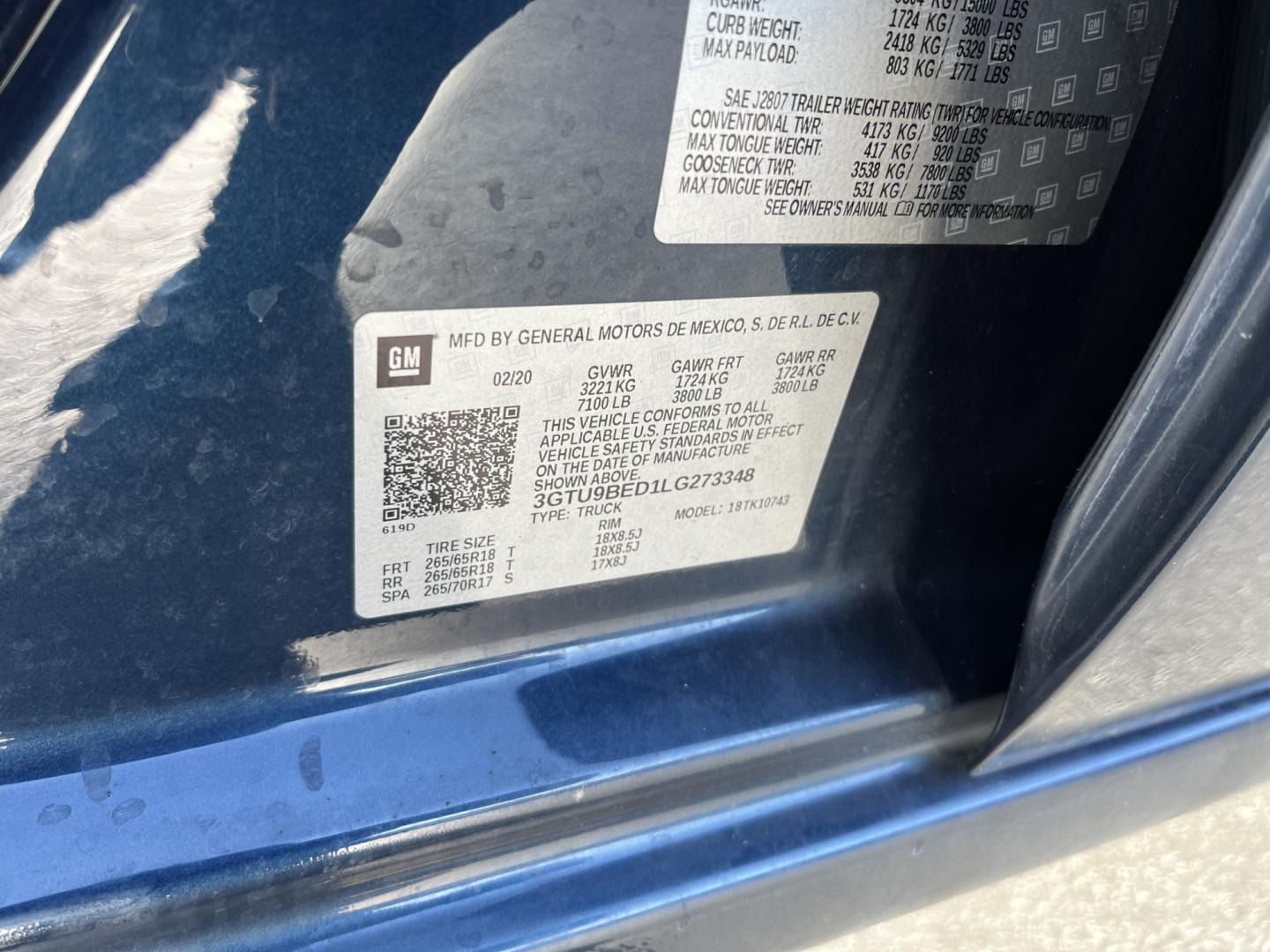 2020 Blue /Black GMC Sierra 1500 SLE Crew Cab Short Box 4WD (3GTU9BED1LG) with an 5.3L V8 OHV 16V engine, Automatic transmission, located at 547 E. Main St., Orwell, OH, 44076, (440) 437-5893, 41.535435, -80.847855- Photo#20