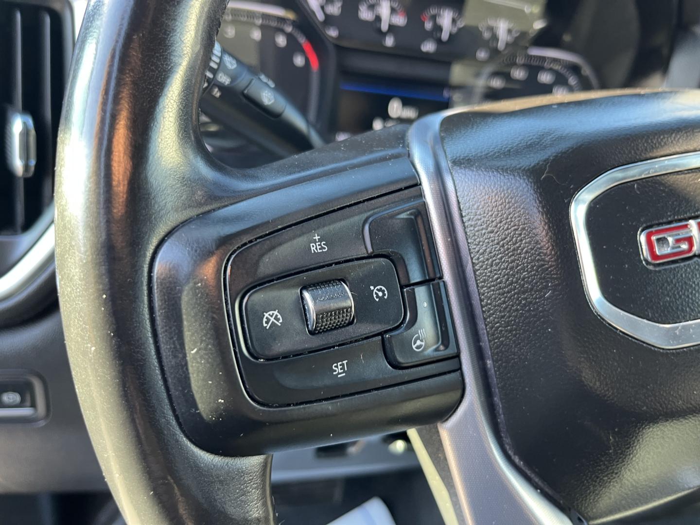 2020 Blue /Black GMC Sierra 1500 SLE Crew Cab Short Box 4WD (3GTU9BED1LG) with an 5.3L V8 OHV 16V engine, Automatic transmission, located at 547 E. Main St., Orwell, OH, 44076, (440) 437-5893, 41.535435, -80.847855- Photo#22