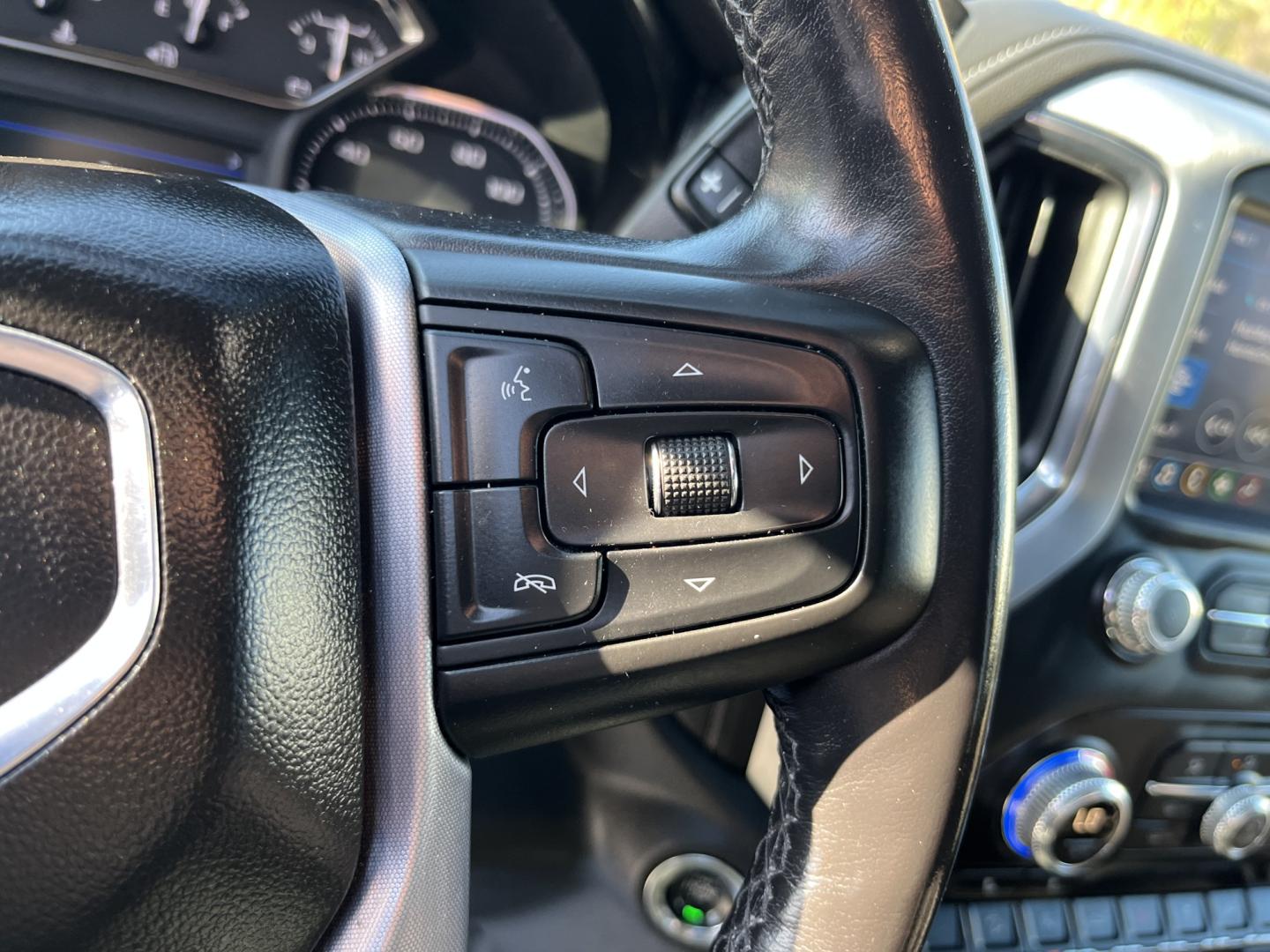 2020 Blue /Black GMC Sierra 1500 SLE Crew Cab Short Box 4WD (3GTU9BED1LG) with an 5.3L V8 OHV 16V engine, Automatic transmission, located at 547 E. Main St., Orwell, OH, 44076, (440) 437-5893, 41.535435, -80.847855- Photo#23