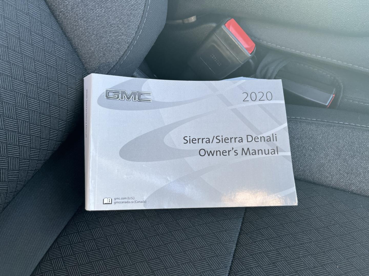 2020 Blue /Black GMC Sierra 1500 SLE Crew Cab Short Box 4WD (3GTU9BED1LG) with an 5.3L V8 OHV 16V engine, Automatic transmission, located at 547 E. Main St., Orwell, OH, 44076, (440) 437-5893, 41.535435, -80.847855- Photo#35