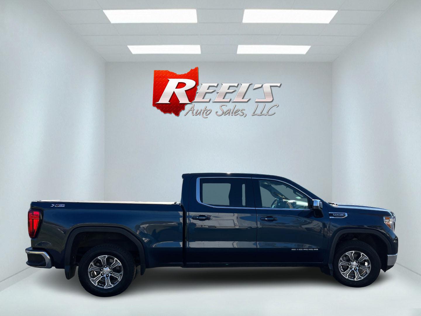 2020 Blue /Black GMC Sierra 1500 SLE Crew Cab Short Box 4WD (3GTU9BED1LG) with an 5.3L V8 OHV 16V engine, Automatic transmission, located at 547 E. Main St., Orwell, OH, 44076, (440) 437-5893, 41.535435, -80.847855- Photo#5