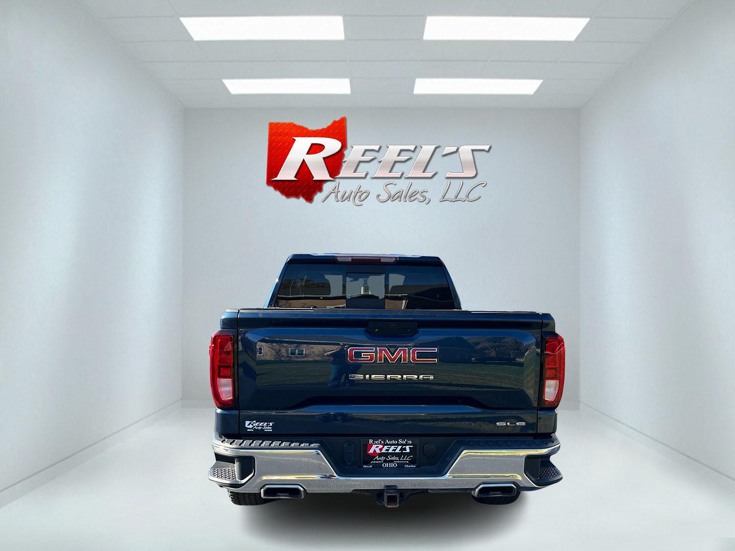 2020 Blue /Black GMC Sierra 1500 SLE Crew Cab Short Box 4WD (3GTU9BED1LG) with an 5.3L V8 OHV 16V engine, Automatic transmission, located at 547 E. Main St., Orwell, OH, 44076, (440) 437-5893, 41.535435, -80.847855- Photo#8