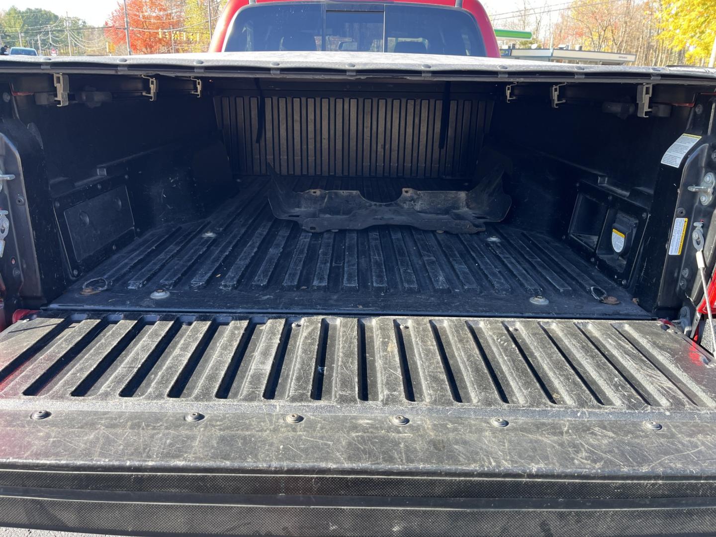 2018 Toyota Tacoma SR5 Double Cab Super Long Bed V6 6AT 4WD (5TFDZ5BN5JX) with an 3.6L V6 DOHC 24V engine, 6A transmission, located at 547 E. Main St., Orwell, OH, 44076, (440) 437-5893, 41.535435, -80.847855- Photo#14