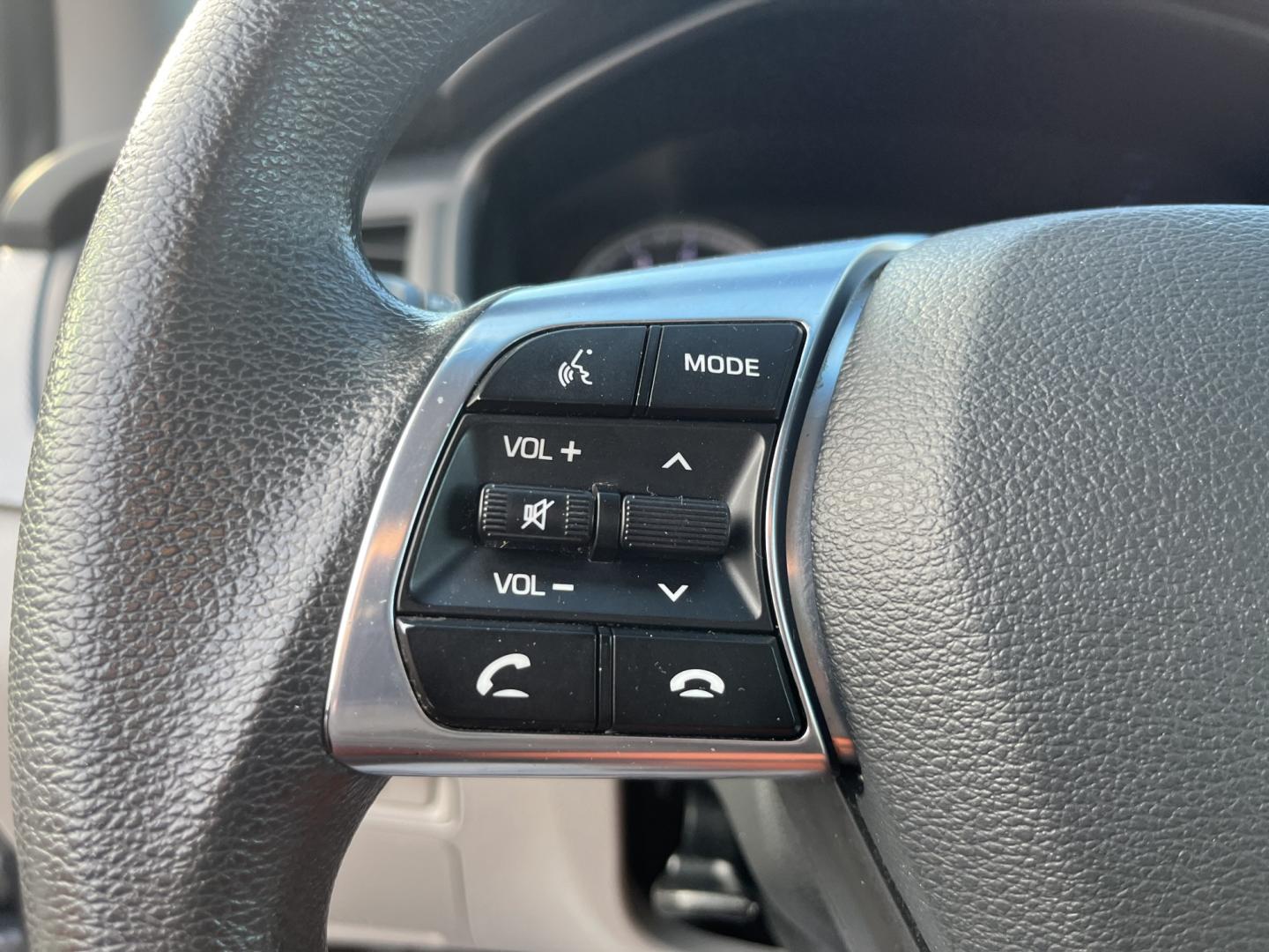 2018 Hyundai Sonata SE (5NPE24AF1JH) with an 2.4L L4 DOHC 16V engine, 7A transmission, located at 547 E. Main St., Orwell, OH, 44076, (440) 437-5893, 41.535435, -80.847855- Photo#21