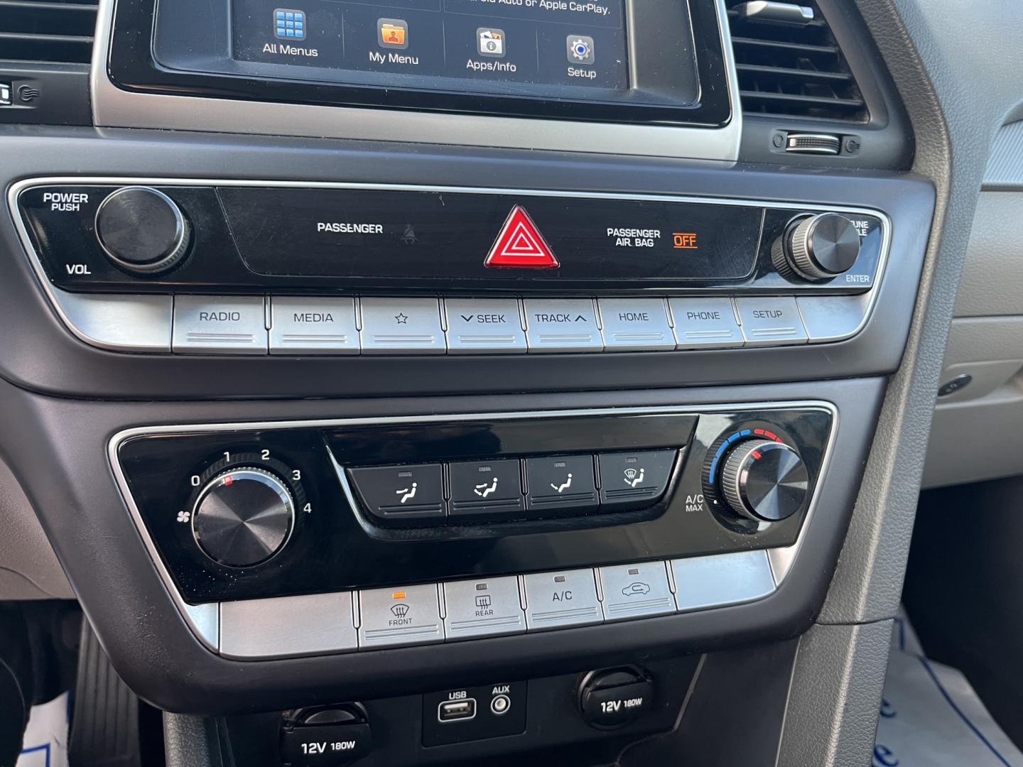 2018 Hyundai Sonata SE (5NPE24AF1JH) with an 2.4L L4 DOHC 16V engine, 7A transmission, located at 547 E. Main St., Orwell, OH, 44076, (440) 437-5893, 41.535435, -80.847855- Photo#26