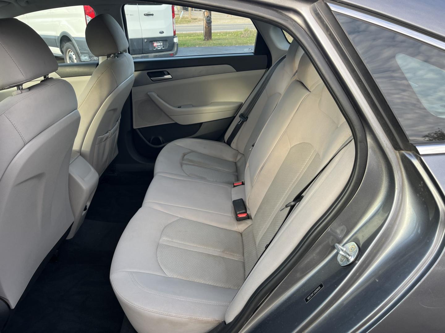 2018 Hyundai Sonata SE (5NPE24AF1JH) with an 2.4L L4 DOHC 16V engine, 7A transmission, located at 547 E. Main St., Orwell, OH, 44076, (440) 437-5893, 41.535435, -80.847855- Photo#29