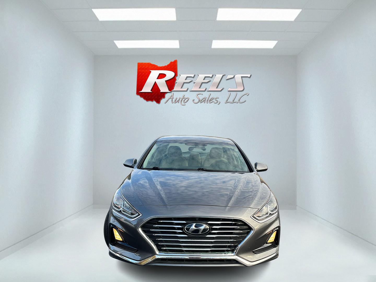 2018 Hyundai Sonata SE (5NPE24AF1JH) with an 2.4L L4 DOHC 16V engine, 7A transmission, located at 547 E. Main St., Orwell, OH, 44076, (440) 437-5893, 41.535435, -80.847855- Photo#1