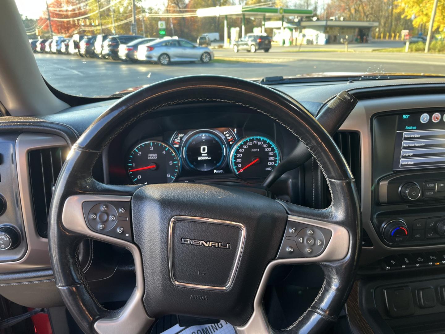 2018 GMC Sierra 1500 Denali Crew Cab Long Box 4WD (3GTU2PEJ9JG) with an 6.2L V8 OHV 16V engine, 6A transmission, located at 547 E. Main St., Orwell, OH, 44076, (440) 437-5893, 41.535435, -80.847855- Photo#19