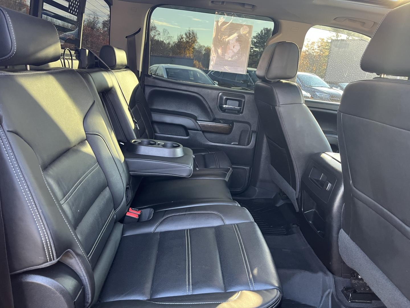 2018 GMC Sierra 1500 Denali Crew Cab Long Box 4WD (3GTU2PEJ9JG) with an 6.2L V8 OHV 16V engine, 6A transmission, located at 547 E. Main St., Orwell, OH, 44076, (440) 437-5893, 41.535435, -80.847855- Photo#33